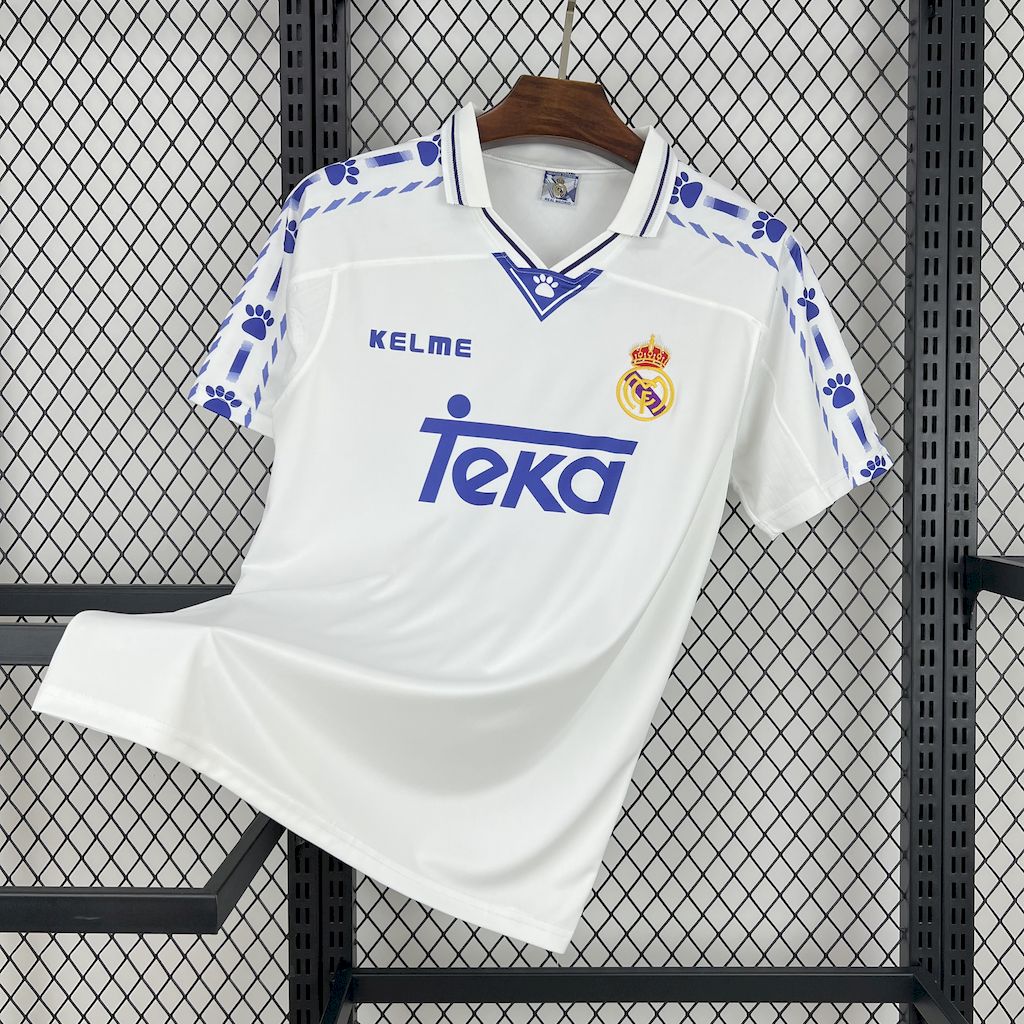 0109ffc4720a15526b5c48e2eded9a16.jpg 1996/1997 Retro Real Madrid Home Football Shirt 1:1 Thai Quality - Image 1