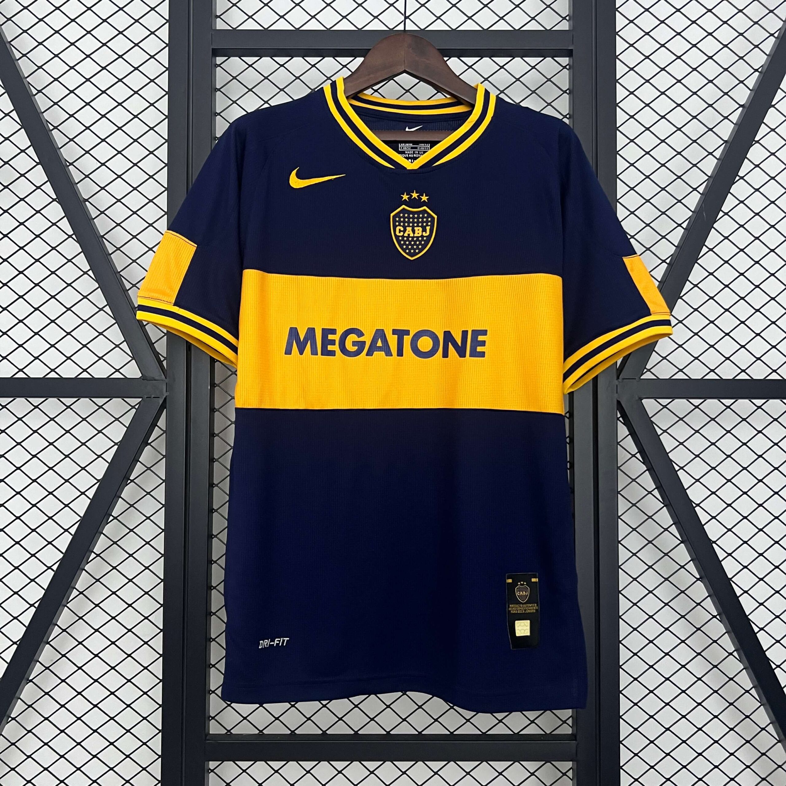03730186341d971cae9b3eee3601f0a7.jpg 2006/2007 Retro Boca Juniors Home Football Shirt 1:1 Thai Quality - Image 1