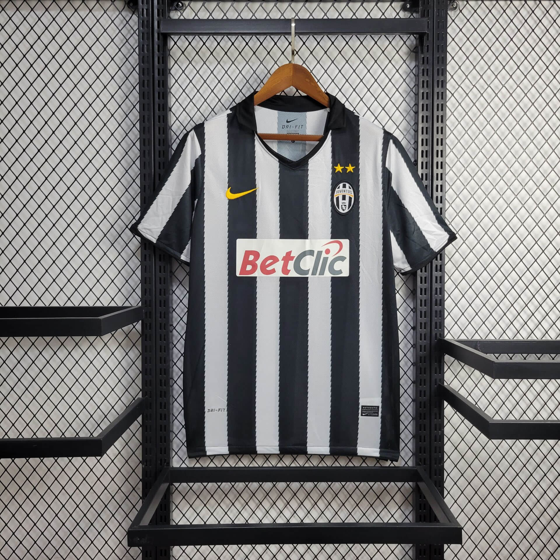 07ce0c5ca4162cb19c5c967524975699.jpg 2010/2011 Retro Juventus Home Football Shirt 1:1 Thai Quality - Image 1