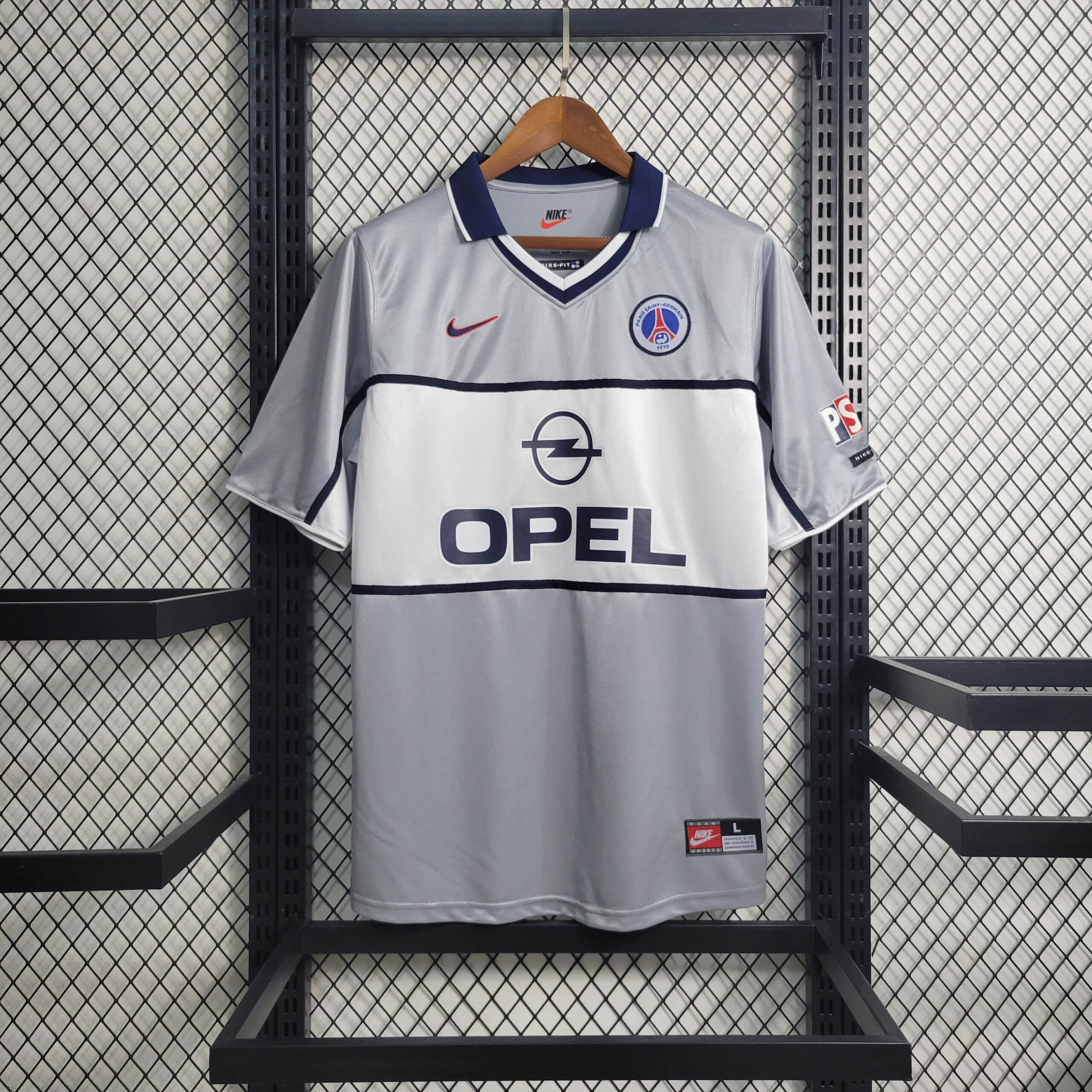 0a40412ed3316338b2a38d0ad8de5249.jpeg 1999/2000 Retro Paris Saint-Germain Away Football Shirt 1:1 Thai Quality - Image 1