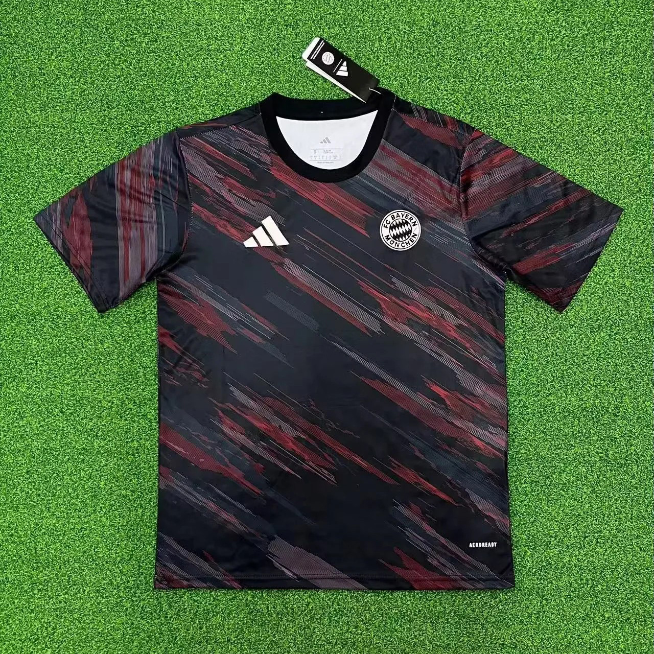 0bb54cf4bcd793b0b6b3b3a27ede3520.jpg 2025/2026 Bayern Munchen Training Wear Football Shirt 1:1 Thai Quality - Image 1