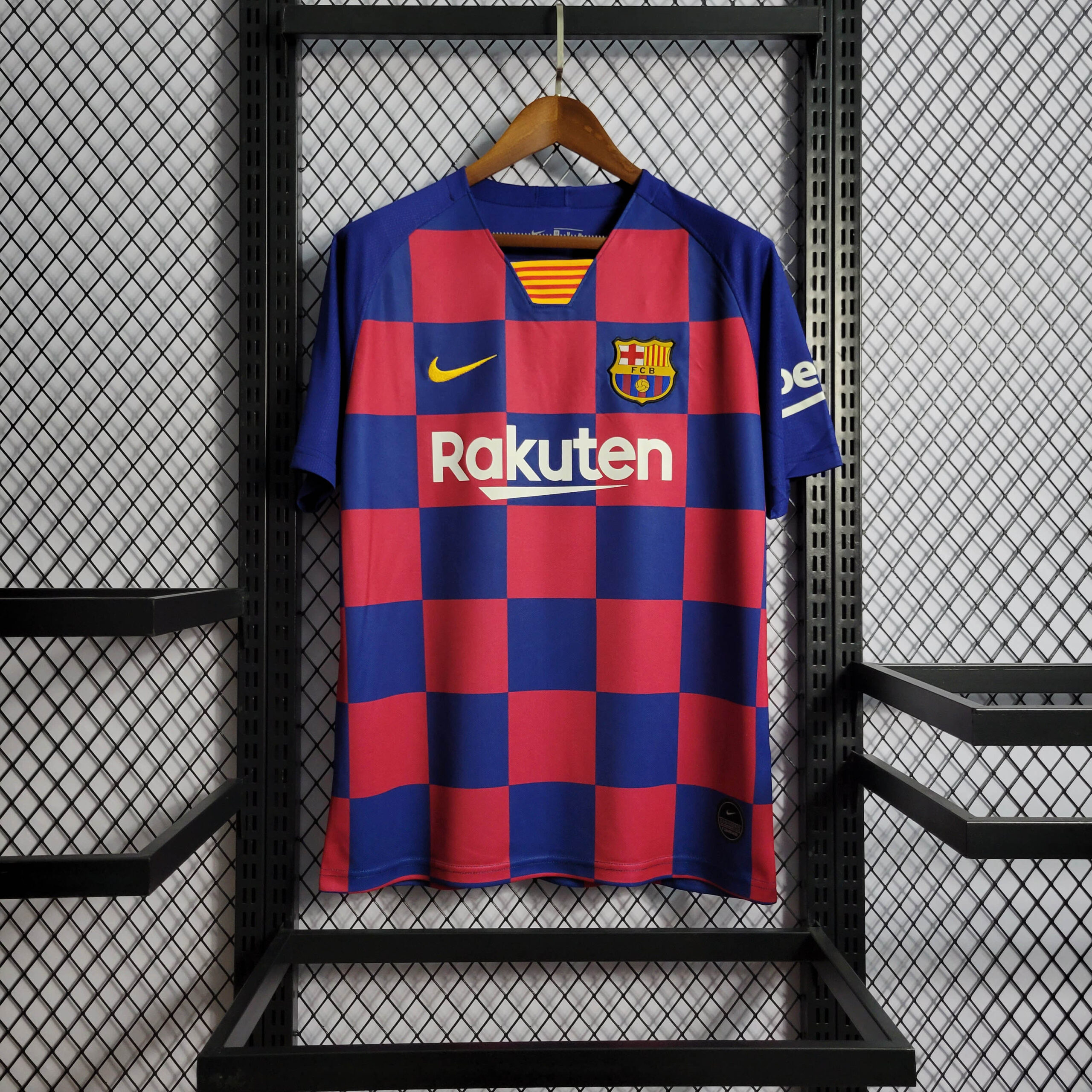 11102e90fc2e75098480870d8587e7e5.jpeg 2019/2020 Retro Barcelona Home Football Shirt 1:1 Thai Quality - Image 1