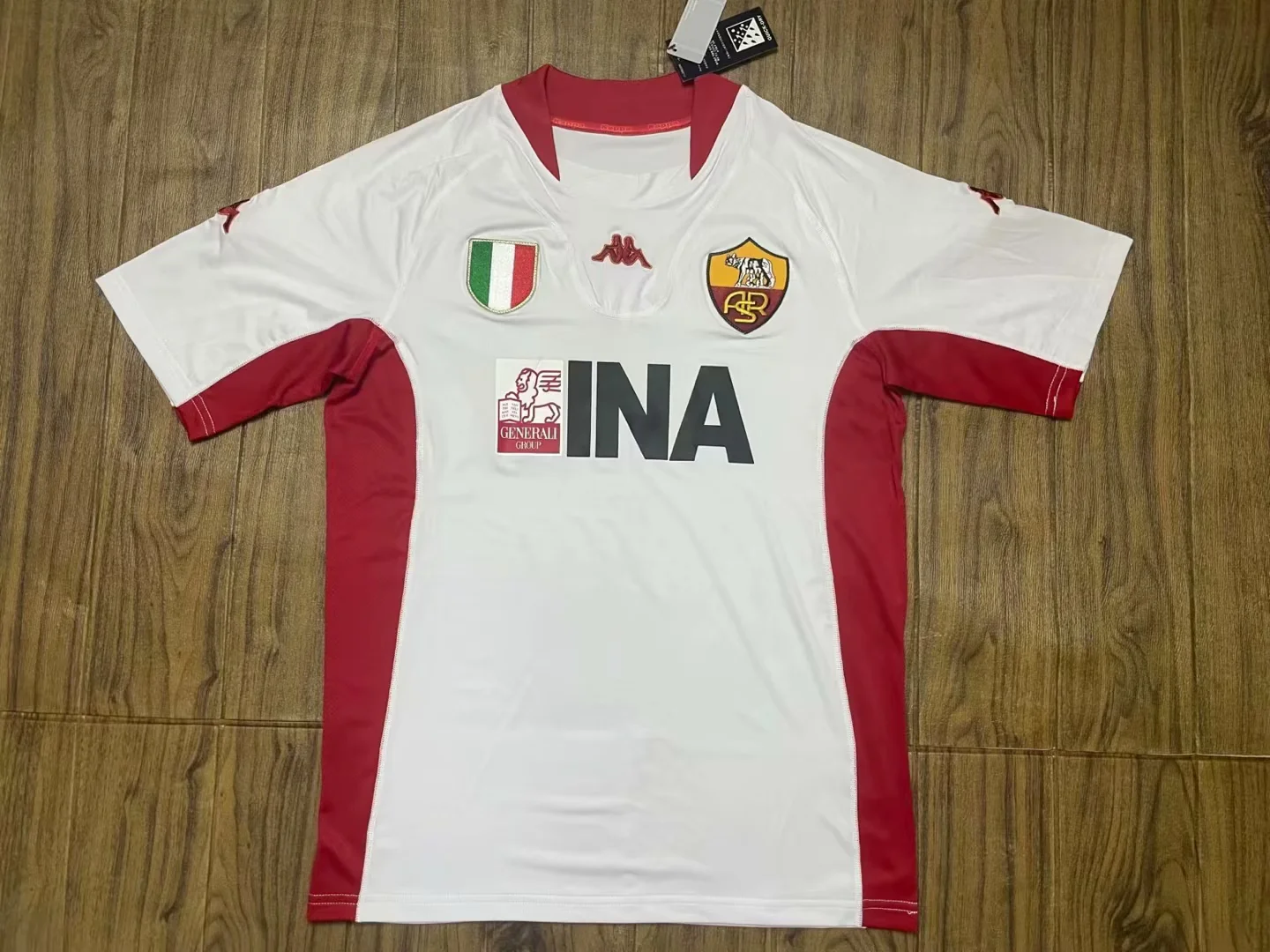 142ebf0ba8ae95923fab8087dd2373ed.webp 2001/2002 Retro AS Roma Away Football Shirt 1:1 Thai Quality - Image 1