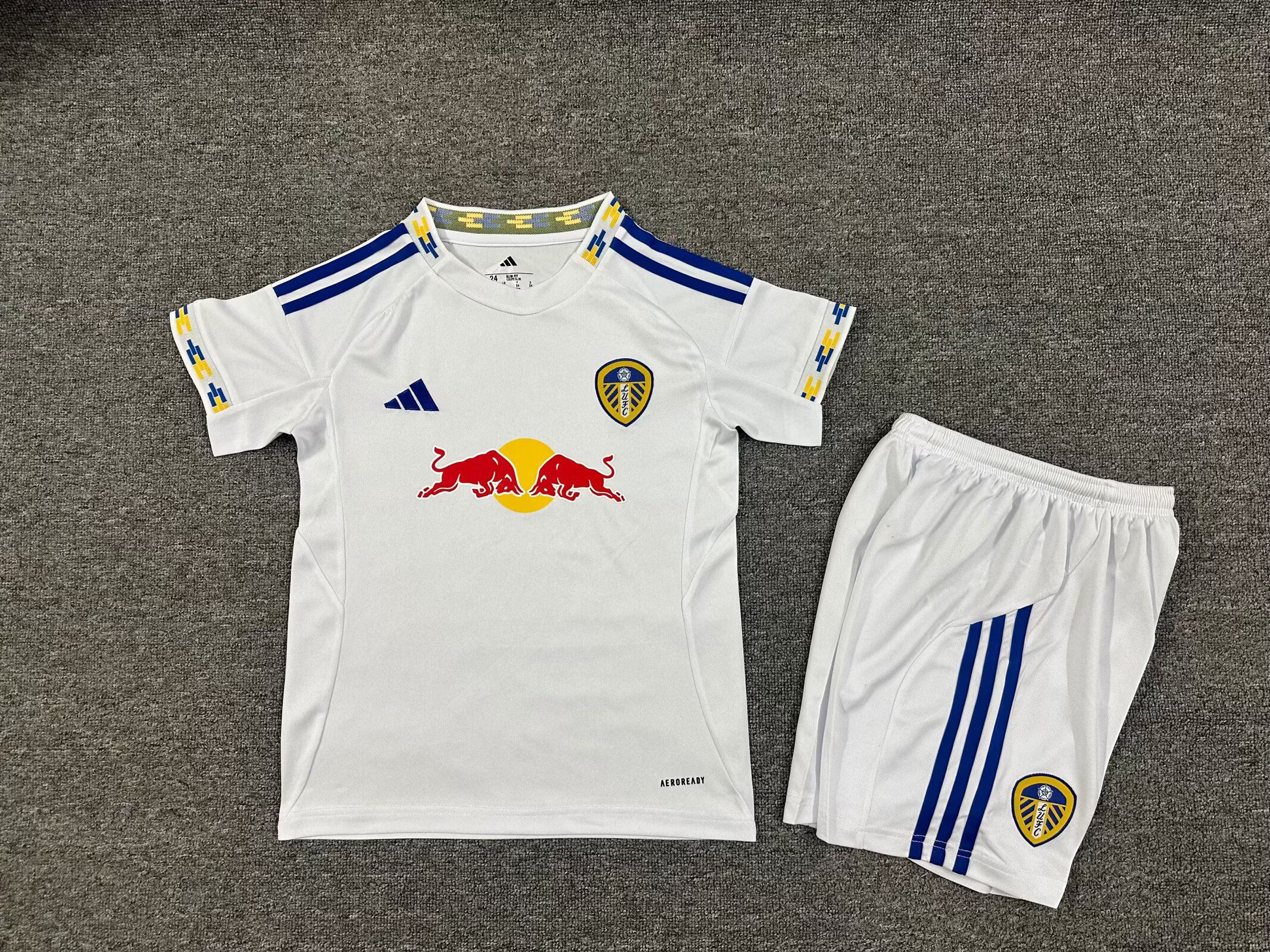 17a17f8c94ceff86fb8a77e890c407d3.jpg 2025/2026 Leeds United Home Football Shirt Kids Size 1:1 Thai Quality - Image 1