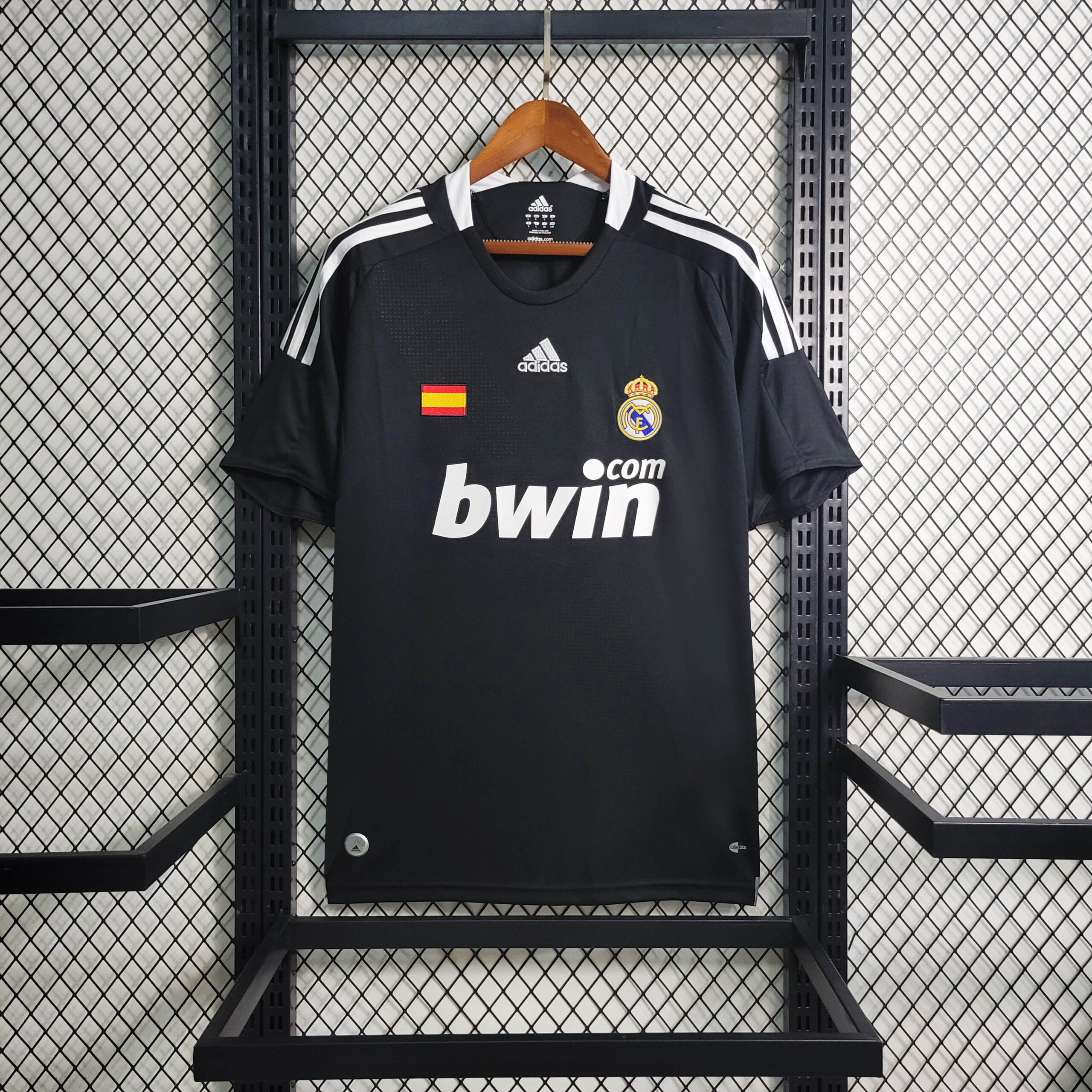 2050f459524caa4def13f48e2465b865.jpeg 2008/2009 Retro Real Madrid Third Away Football Shirt 1:1 Thai Quality - Image 1