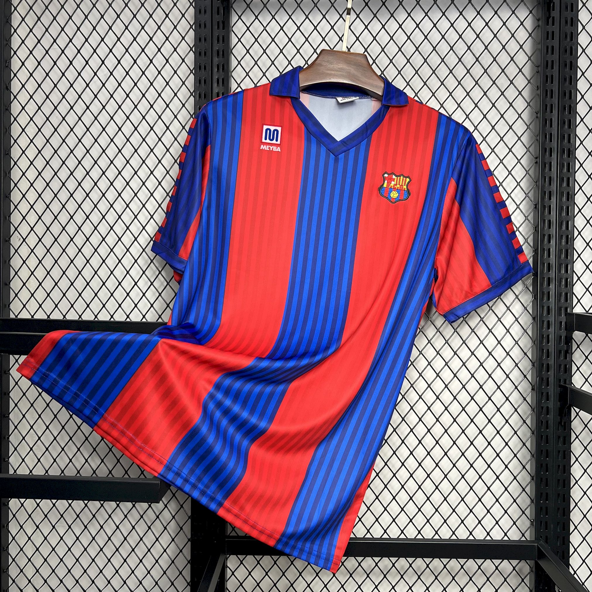 21e633f427f9dcf236f905755c18ed99.jpg 1991/1992 Retro Barcelona Home Football Shirt 1:1 Thai Quality - Image 1