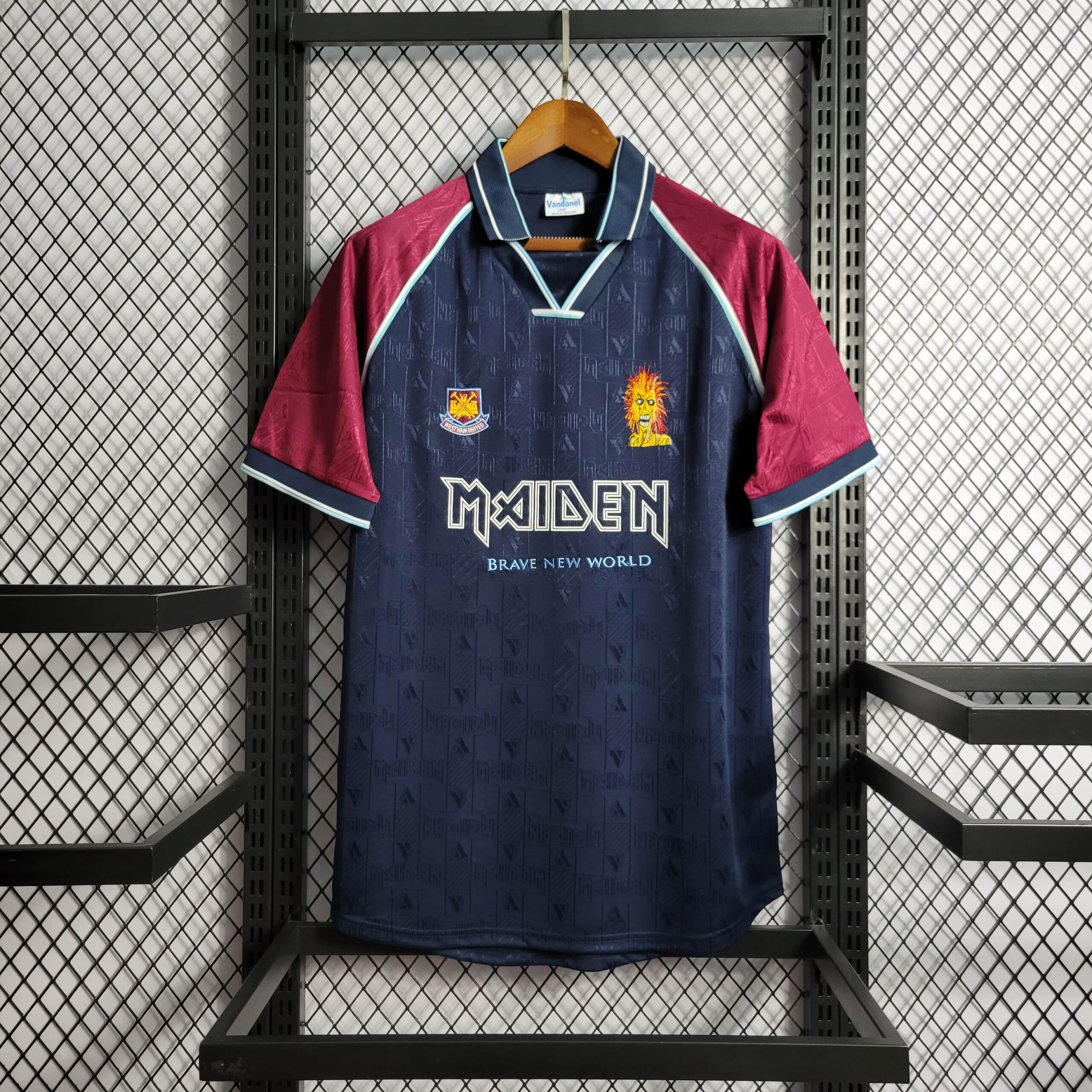 242e1736920d5d2ee8c74a9d46580021.jpeg 1999 Retro West Ham United Iron Lady Home Football Shirt 1:1 Thai Quality - Image 1