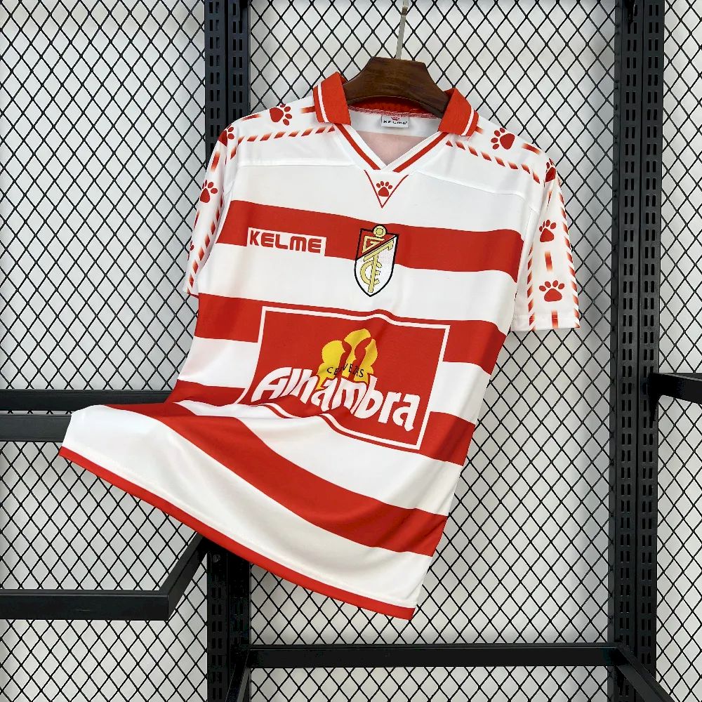 24cf41ab1602ef0809c59055b4122fca.jpg 1997/1998 Retro Granada Home Football Shirt 1:1 Thai Quality - Image 1