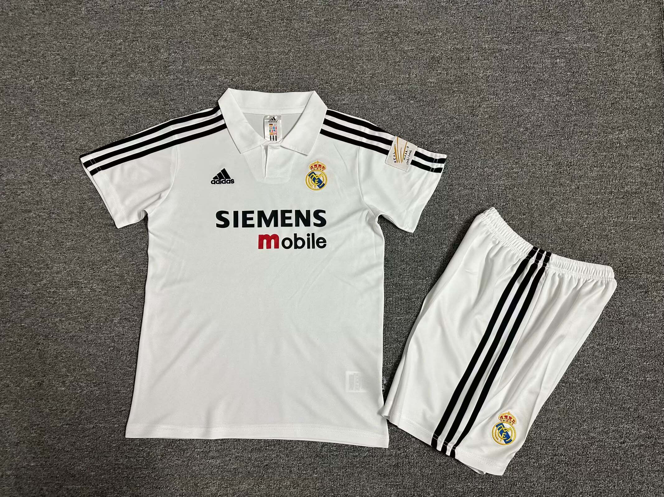 282003ef965389cec285605a4d616ead.jpg 2002/2003 Retro Real Madrid Home Football Shirt Kids Size 1:1 Thai Quality - Image 1