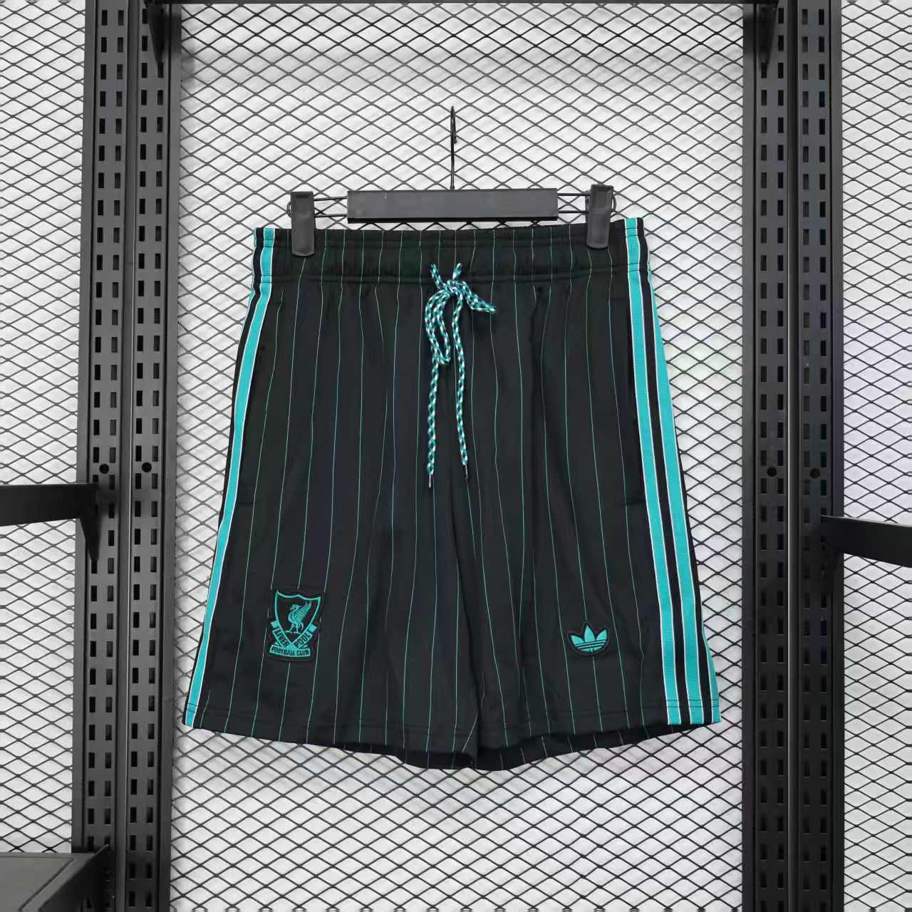 299fc997690ed1d996ac65ddc8a8f717.jpg 2025/2026 Player Version Liverpool Shorts 1:1 Thai Quality - Image 1