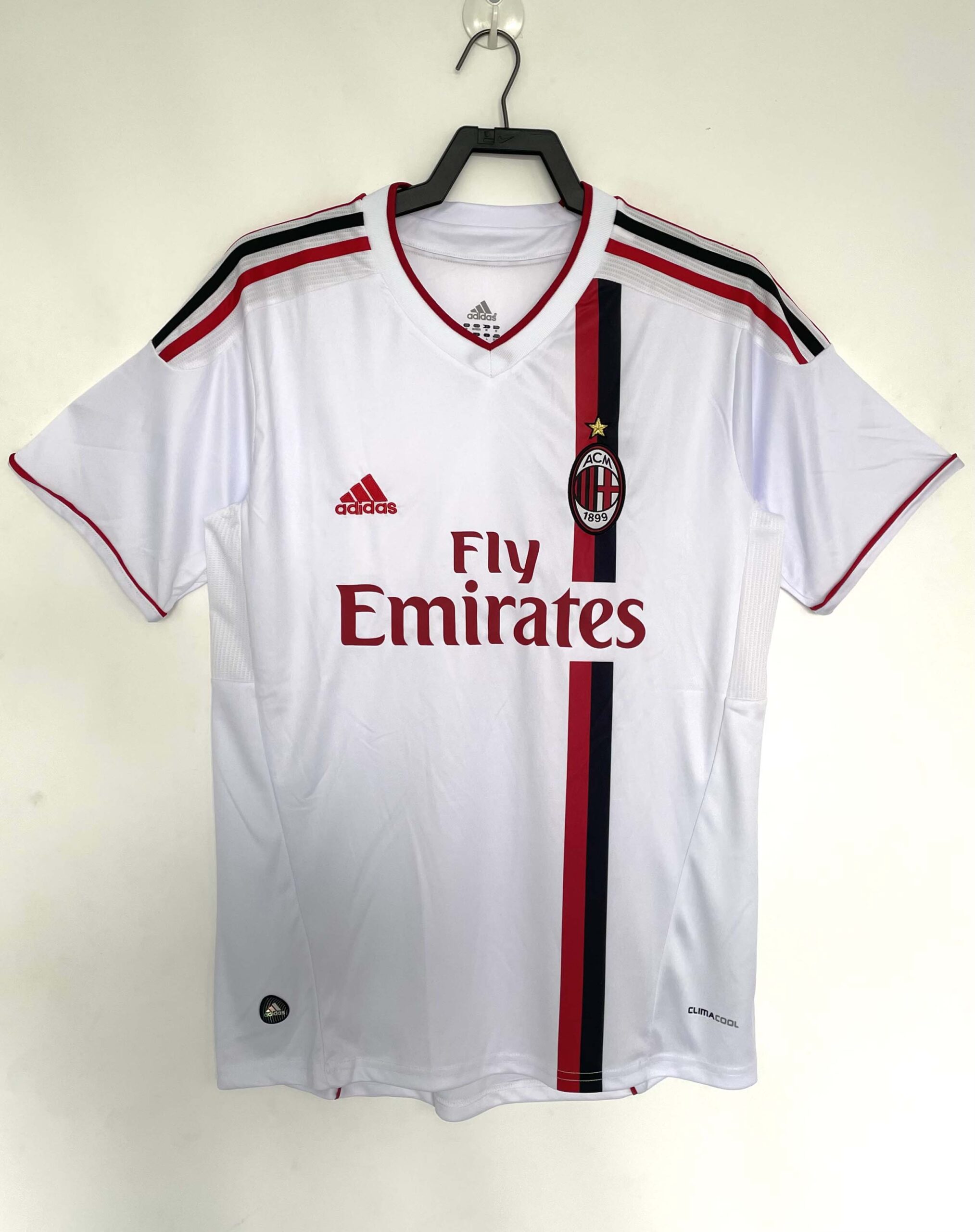 2a05a9e999f2d8c02ac50aa950f8fa80.jpg 2011/2012 Retro AC Milan Away Football Shirt 1:1 Thai Quality - Image 1