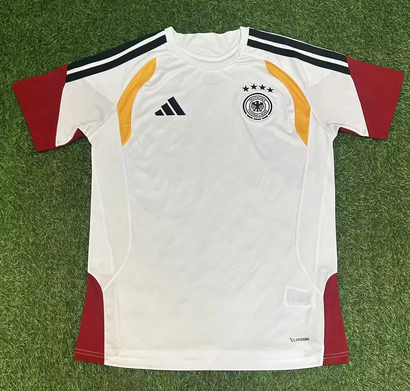 3150ade45b213137517168e619e04979.webp 2026 Germany Training Wear Football Shirt 1:1 Thai Quality - Image 1