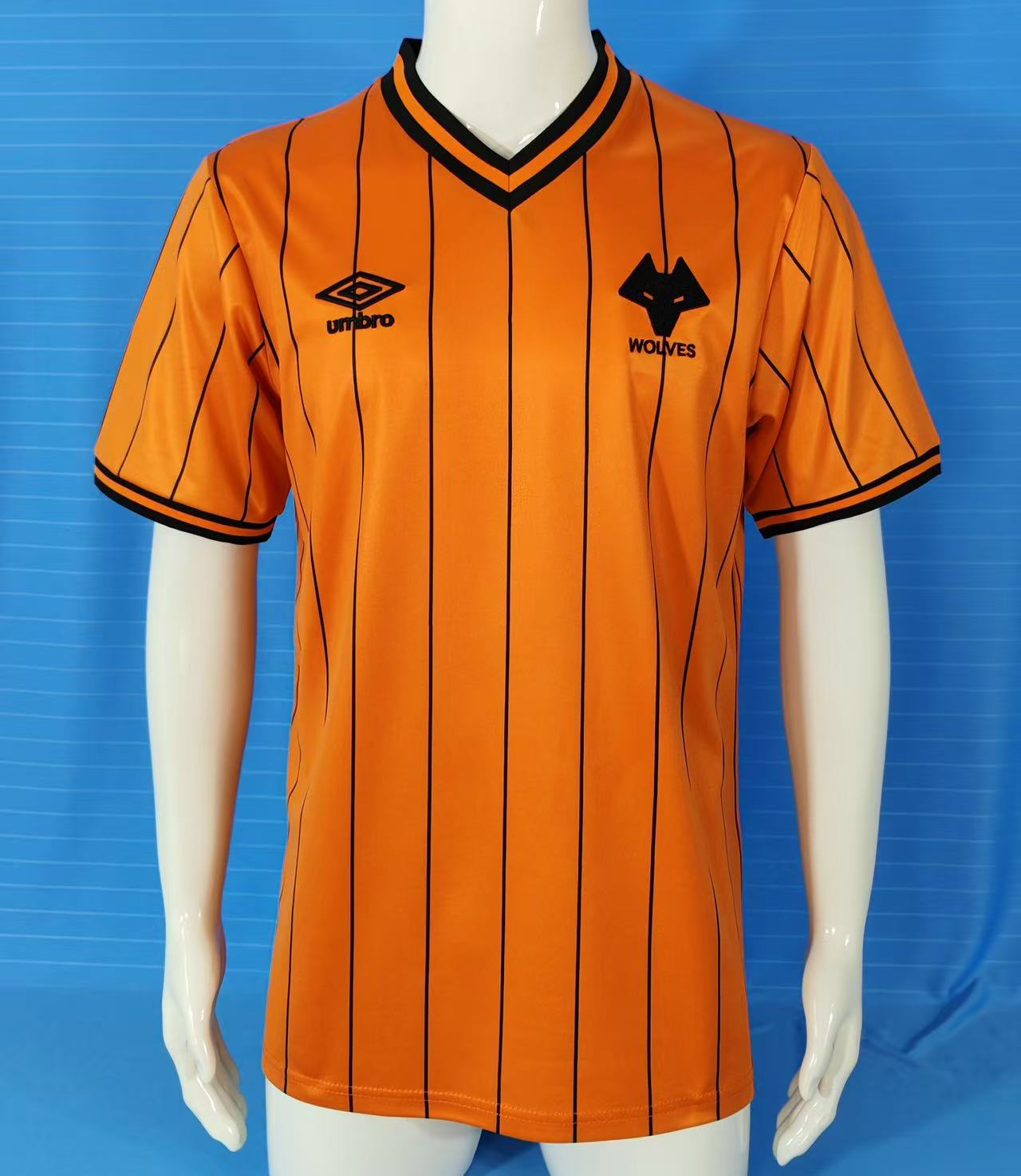 31672647e851b60e881dd1766e4a3921.jpg 1985/1986 Retro Wolverhampton Wanderers Home Football Shirt 1:1 Thai Quality - Image 1