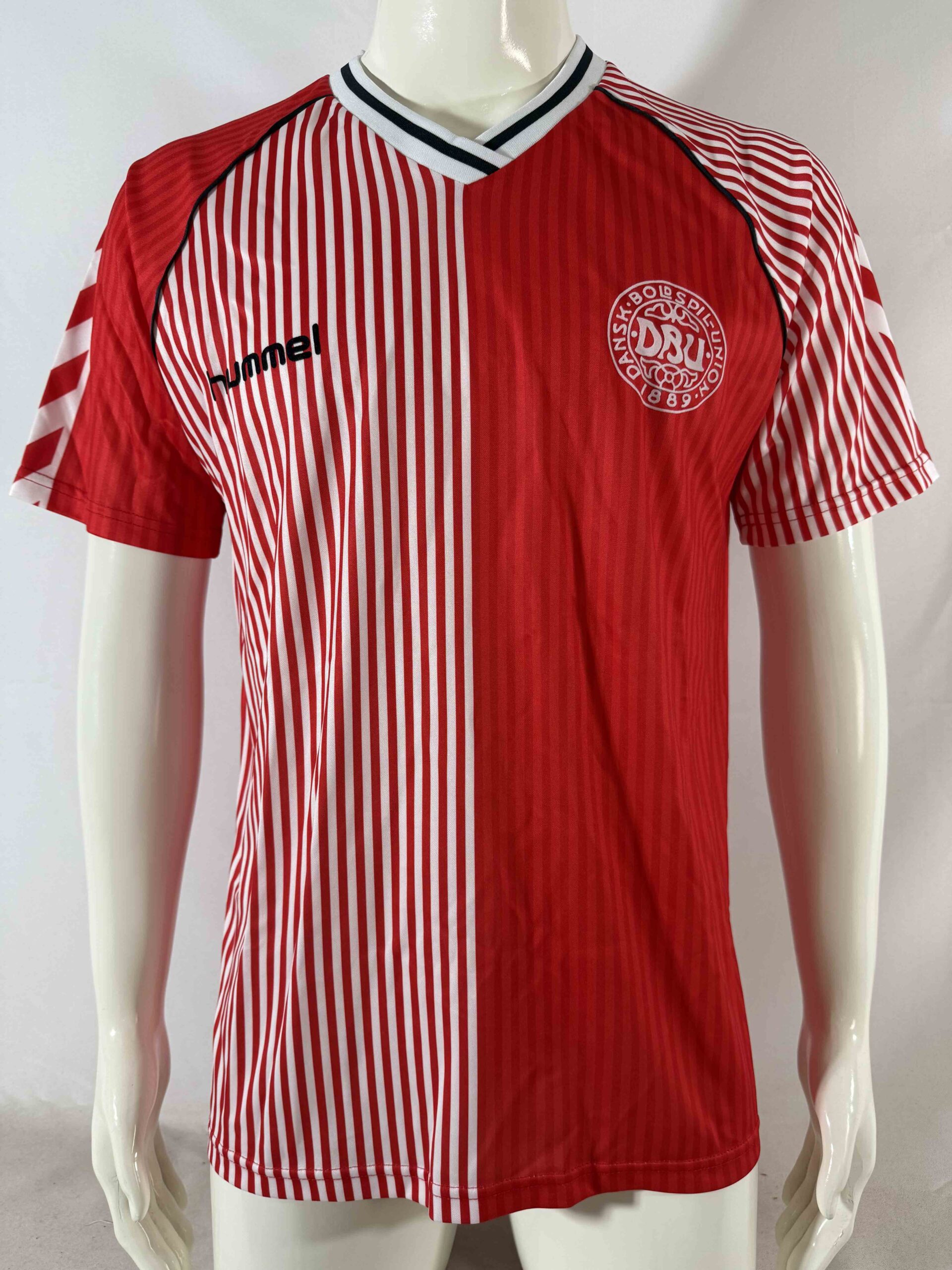 360589e43e45a6217ae996ec1d7e834b.jpg 1986 Retro Denmark Home Football Shirt 1:1 Thai Quality - Image 1