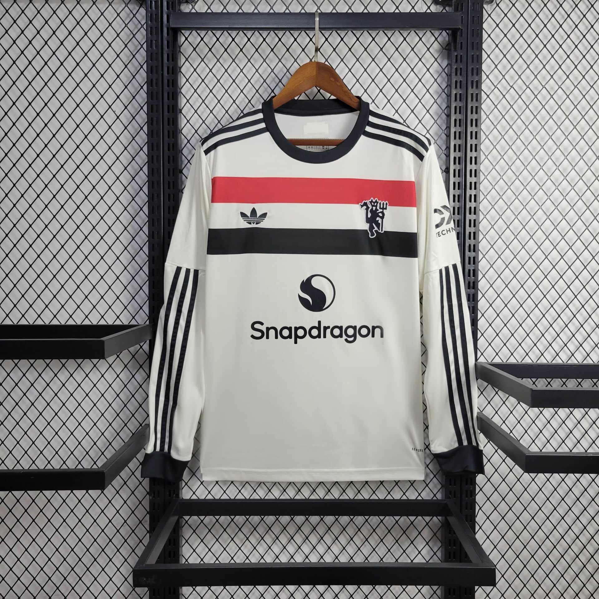 38283045d25ae8f488ed064b50c73de4.jpg 2024/2025 Long Sleeve Manchester United Third Away Football Shirt 1:1 Thai Quality - Image 1