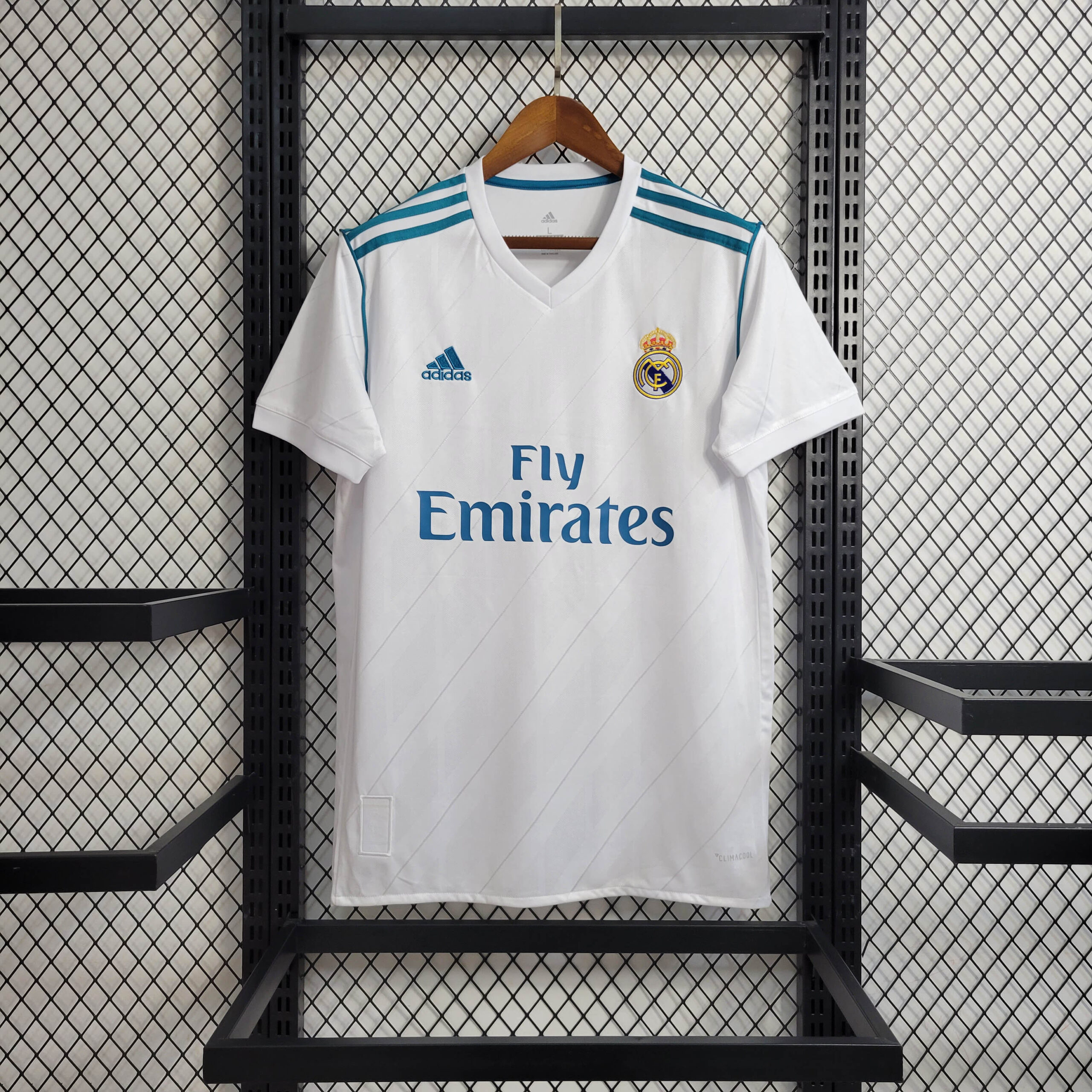 3a9189e3cf526a1e04020c806c5bdfce.jpeg 2017/2018 Retro Real Madrid Home Football Shirt 1:1 Thai Quality - Image 1