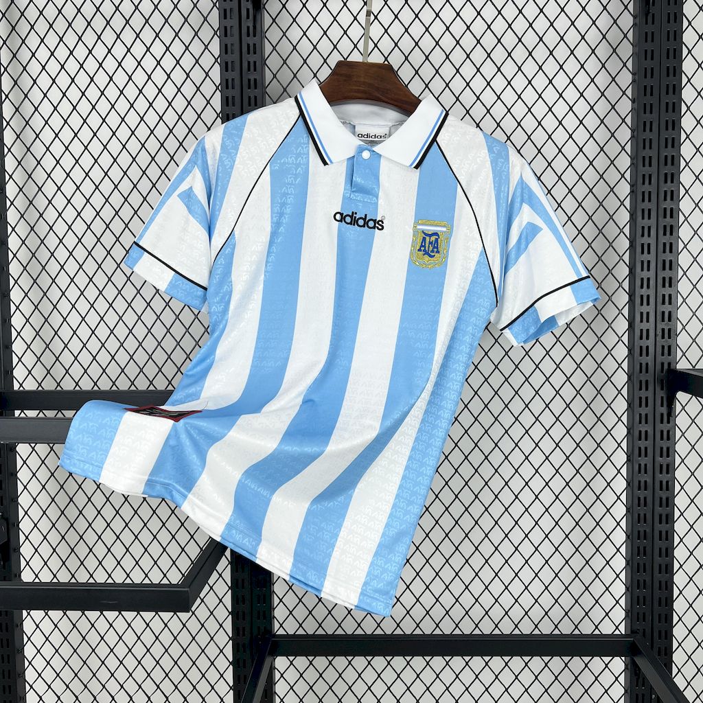 3cd94c03af648f7c3033b0b61476c007.jpg 1996 Retro Argentina Home Football Shirt 1:1 Thai Quality - Image 1