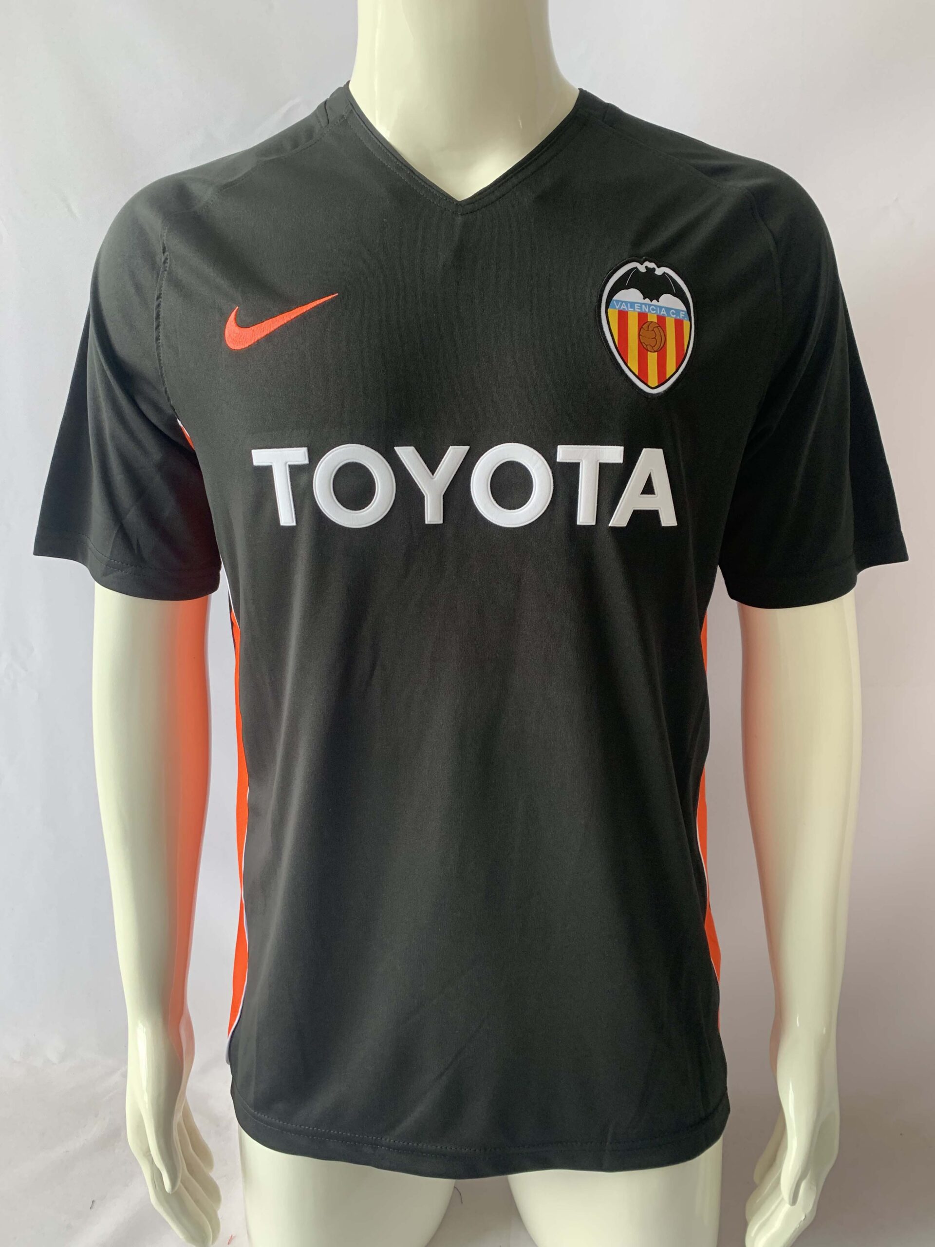 3ec0c32884e8223a86347c9e4133059a.jpg 2006/2007 Retro Valencia Away Football Shirt 1:1 Thai Quality - Image 1