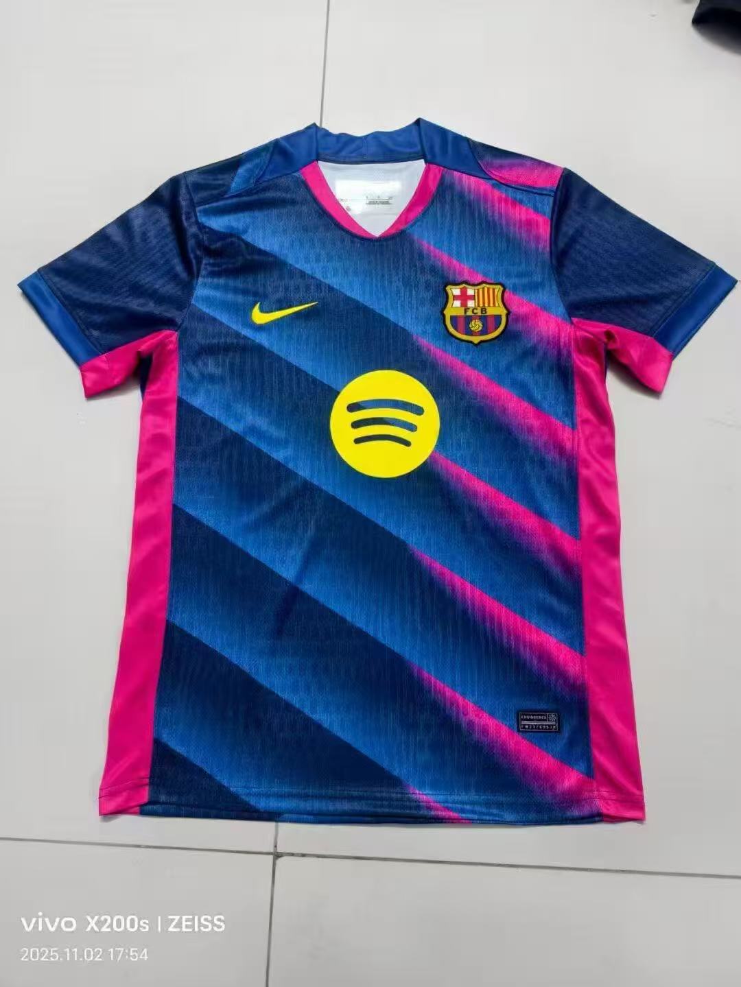 46fd3ae5f162a6063375ada6f84c1008.jpg 2025/2026 Barcelona Special Edition Football Shirt 1:1 Thai Quality - Image 1