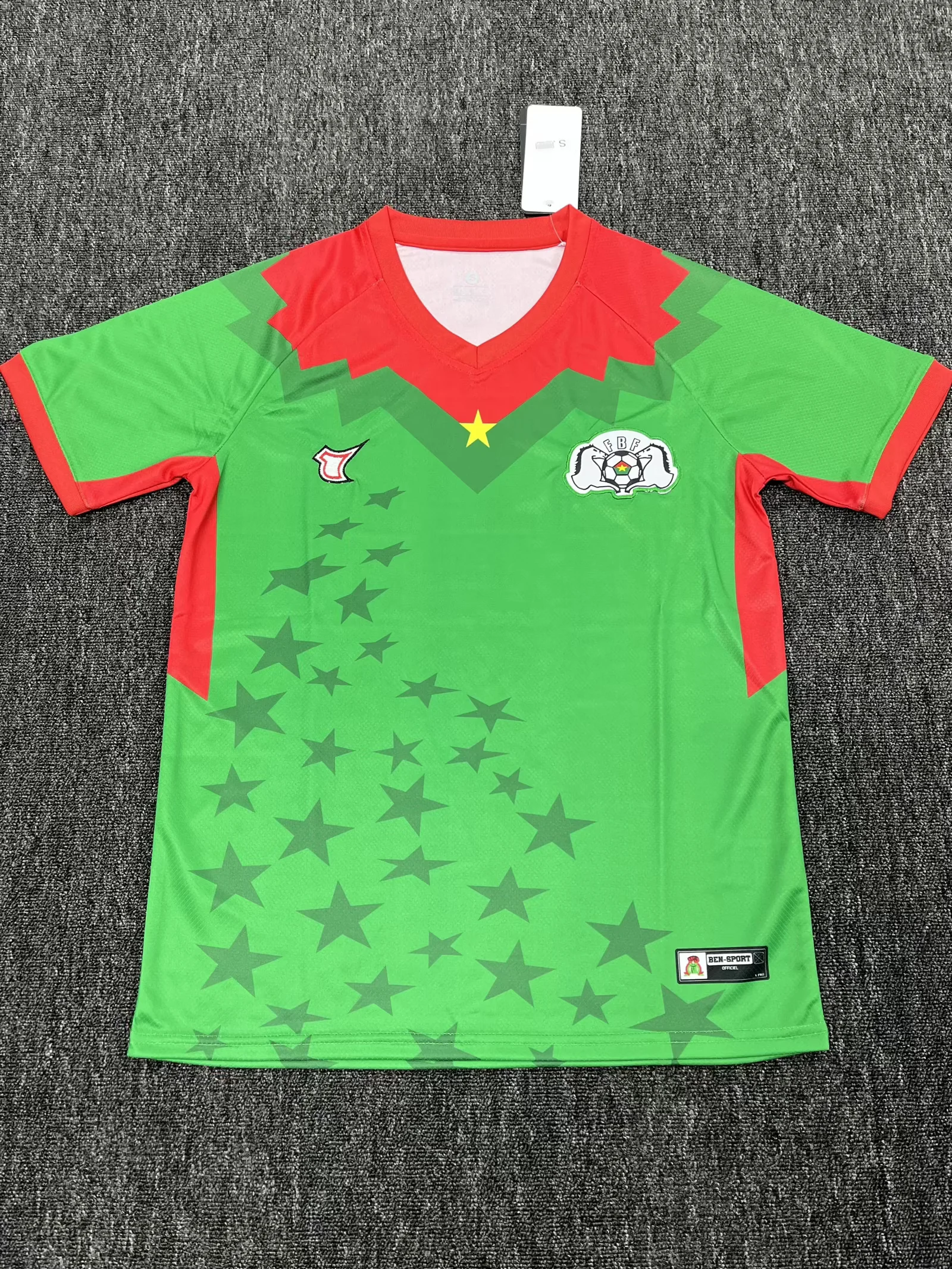 47e27de6fb6c7a64e97ea72b8cf9a8cd.webp 2025 Burkina Faso Football Shirt 1:1 Thai Quality - Image 1