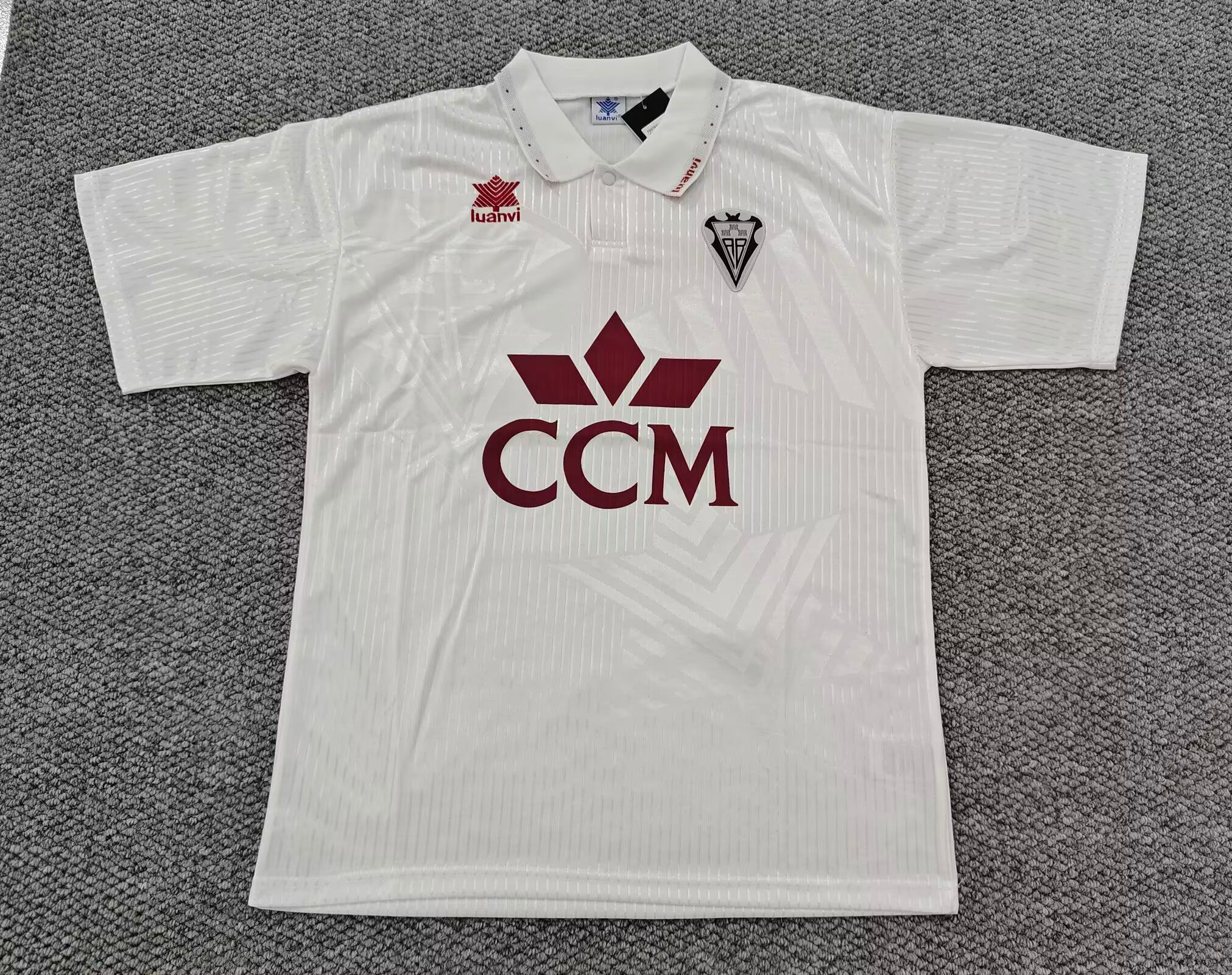 4c8f4433d20dbb9e17a7b2b93b28a1eb.jpg 2001/2002 Mallorca Home Football Shirt 1:1 Thai Quality - Image 1