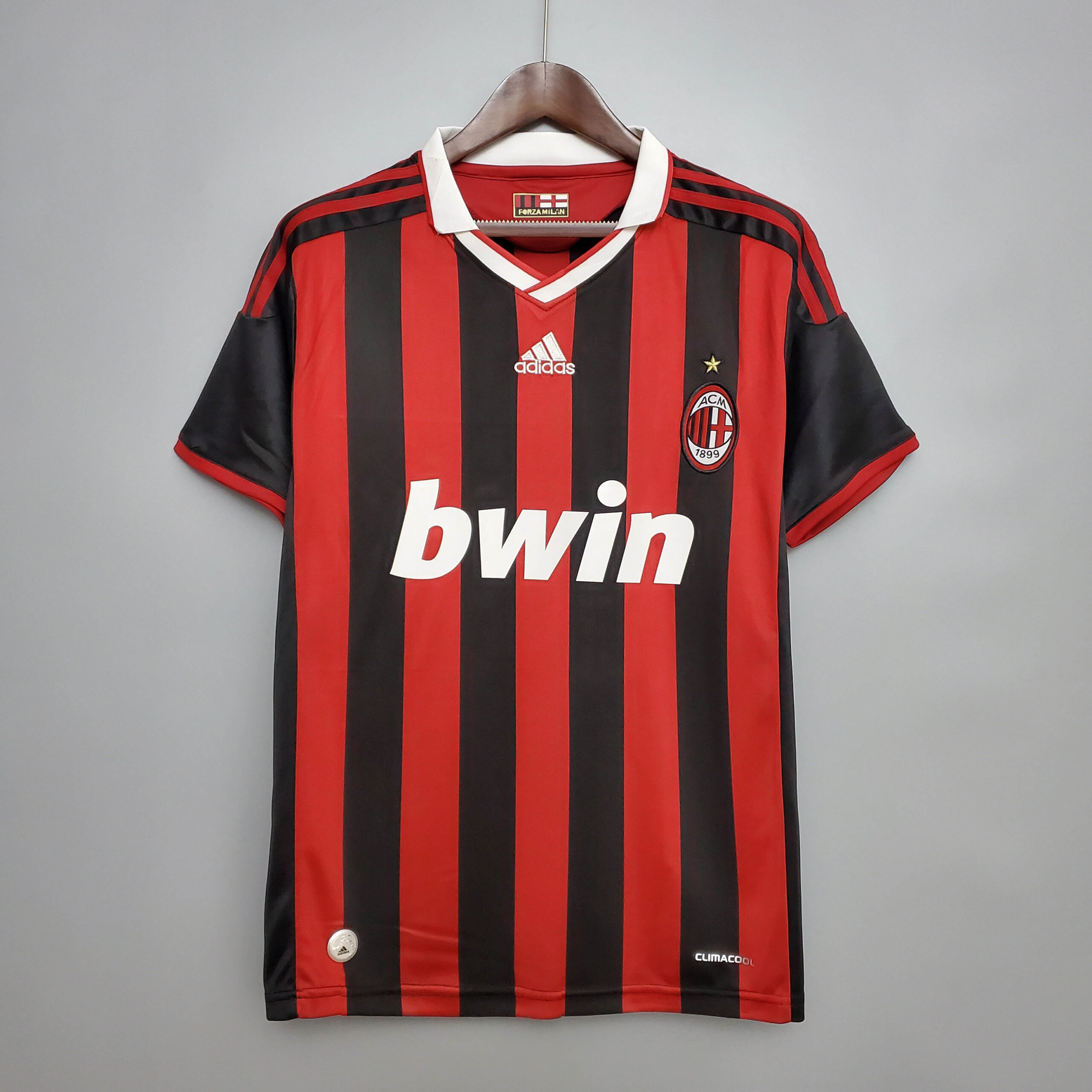4e4864756912e4d3cca2a32d8ef75707.jpeg 2009/2010 Retro AC Milan Home Football Shirt 1:1 Thai Quality - Image 1