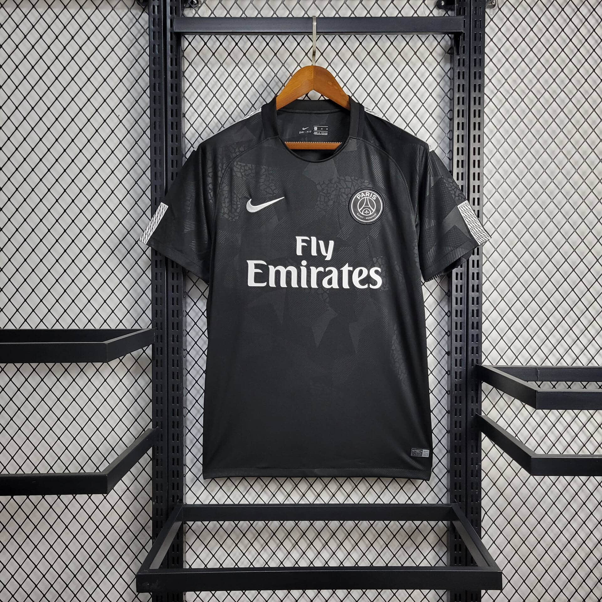4f6fc92268c23b4db55a5c67a819d332.jpg 2017/2018 Retro Paris Saint-Germain Away Football Shirt 1:1 Thai Quality - Image 1