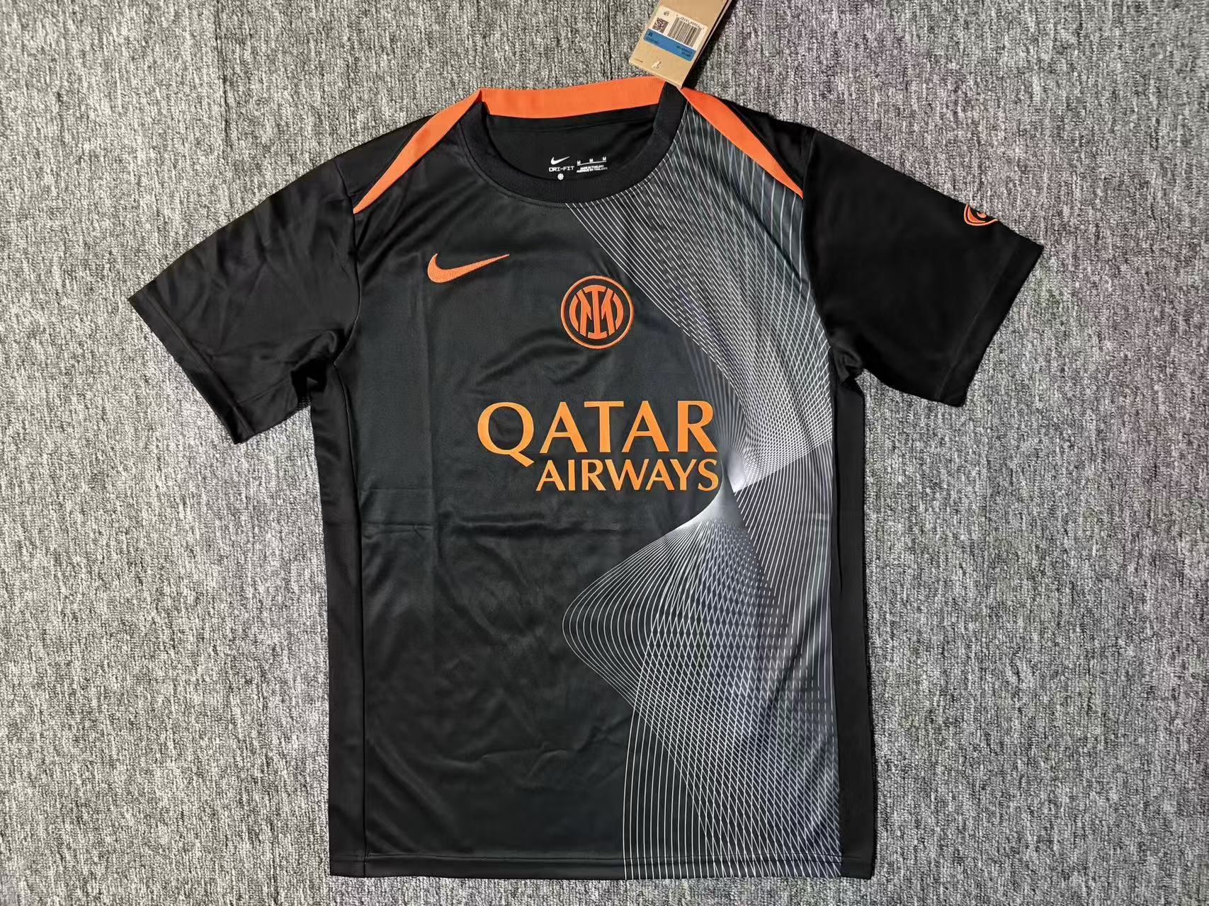 524b855b5bd2db5380a8814e17961f2b.jpg 2025/2026 Inter Milan Training suit Football Shirt 1:1 Thai Quality - Image 1