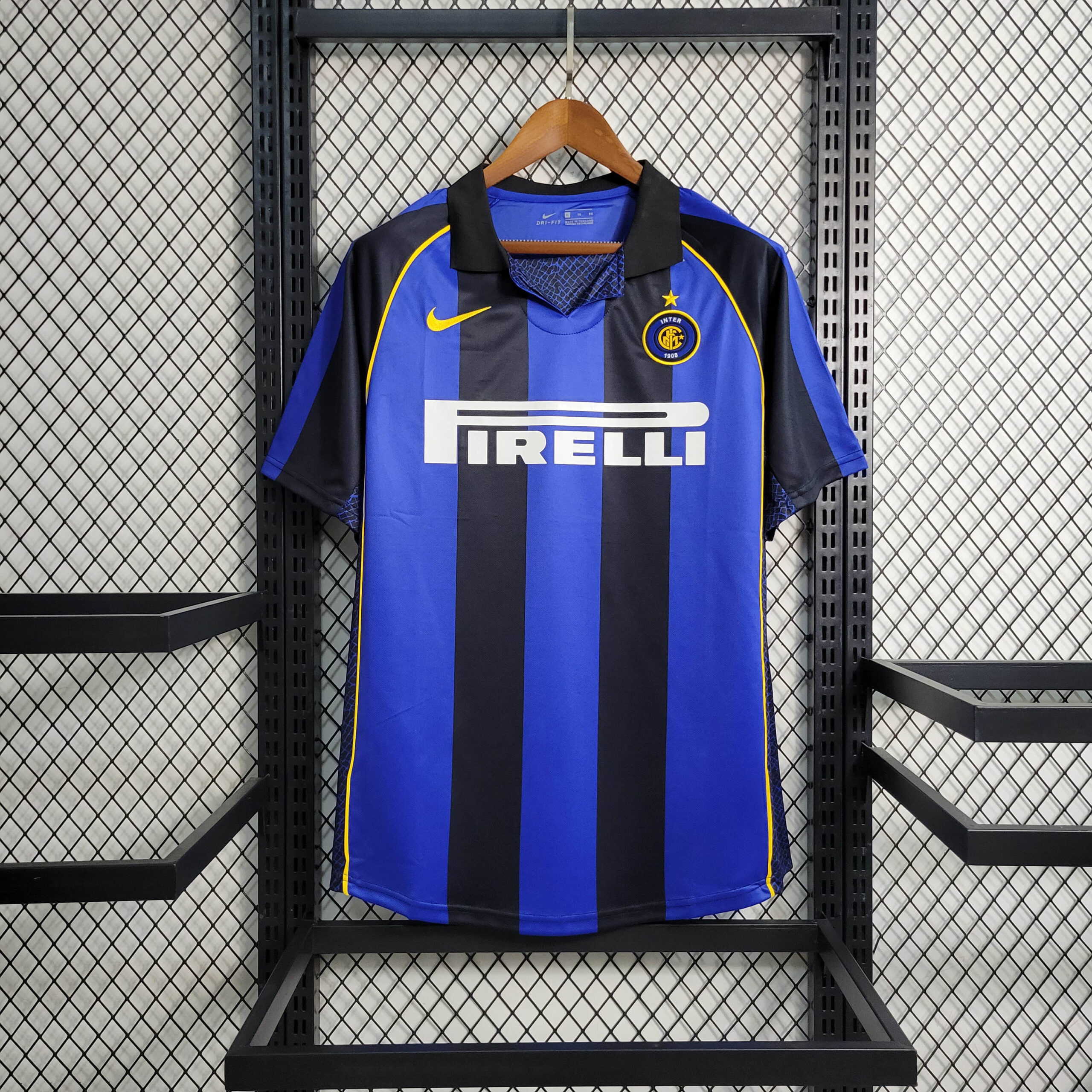5a4875485442cca881fee806e58964d1.jpeg 2001/2002 Retro Inter Milan Home Football Shirt 1:1 Thai Quality - Image 1
