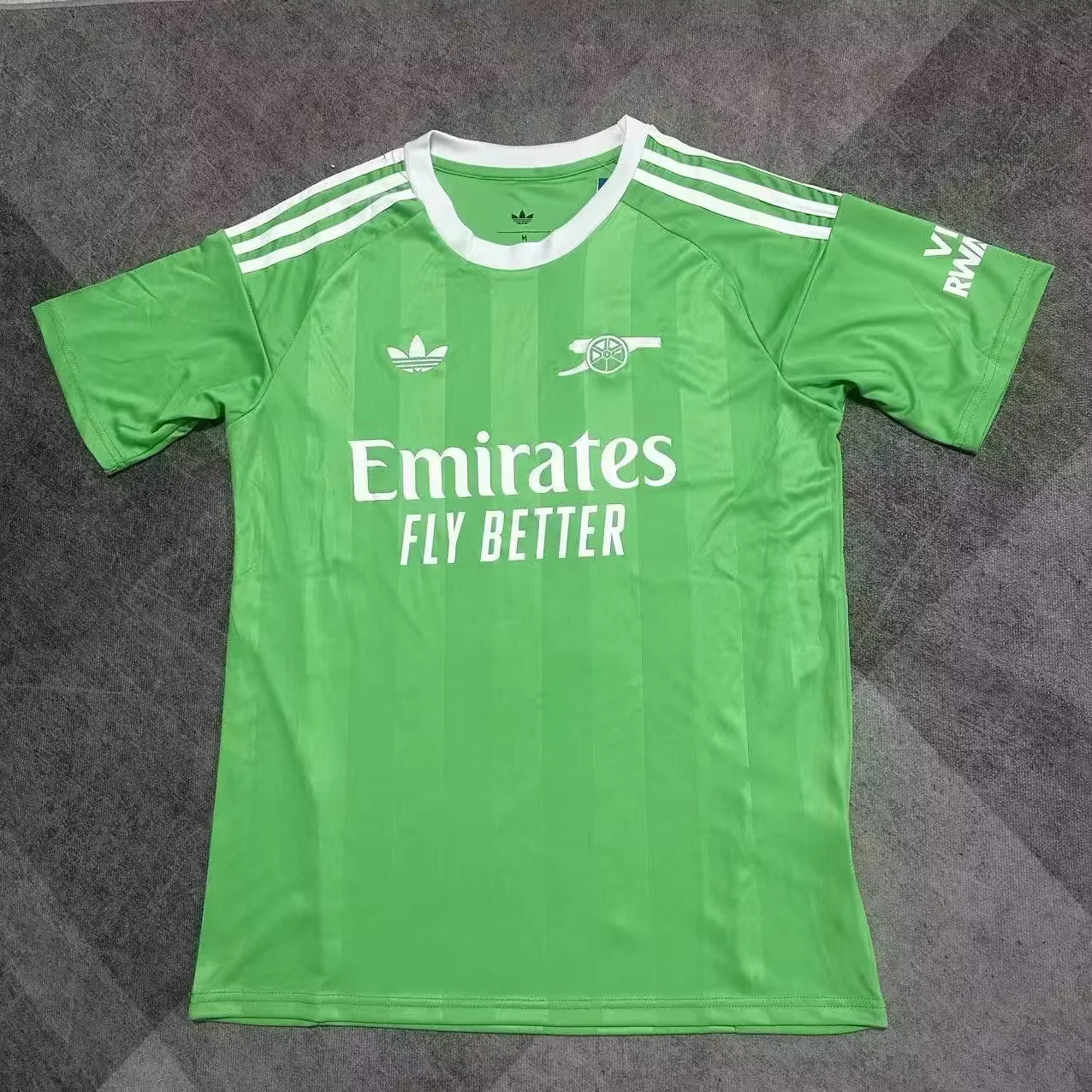 61c5959af033ec71c78dafbdfaec8621.webp 2025/2026 Arsenal Goalkeeper Football Shirt 1:1 Thai Quality - Image 1