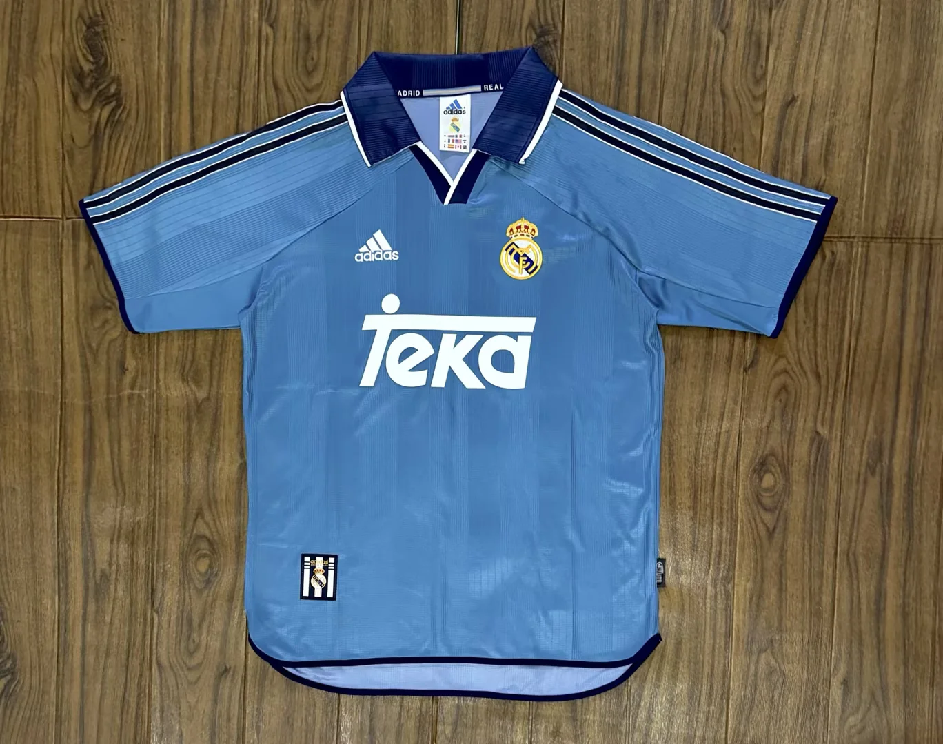 625bbbb58dc7842957bfcb49143b6576.webp 1999/2000 Retro Real Madrid Third Away Football Shirt 1:1 Thai Quality - Image 1