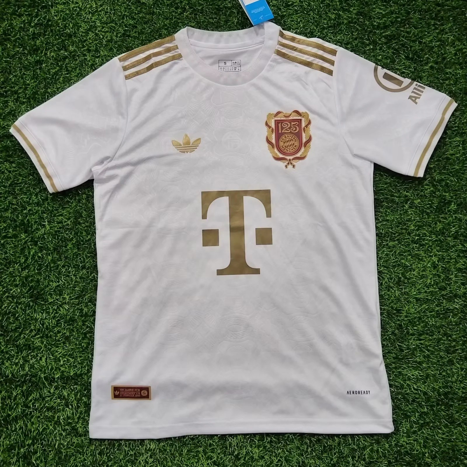 6518f5225fb6b078f12a32187660c2c3.jpg 2025/2026 Bayern Munchen 125th Anniversary Edition Football Shirt 1:1 Thai Quality - Image 1