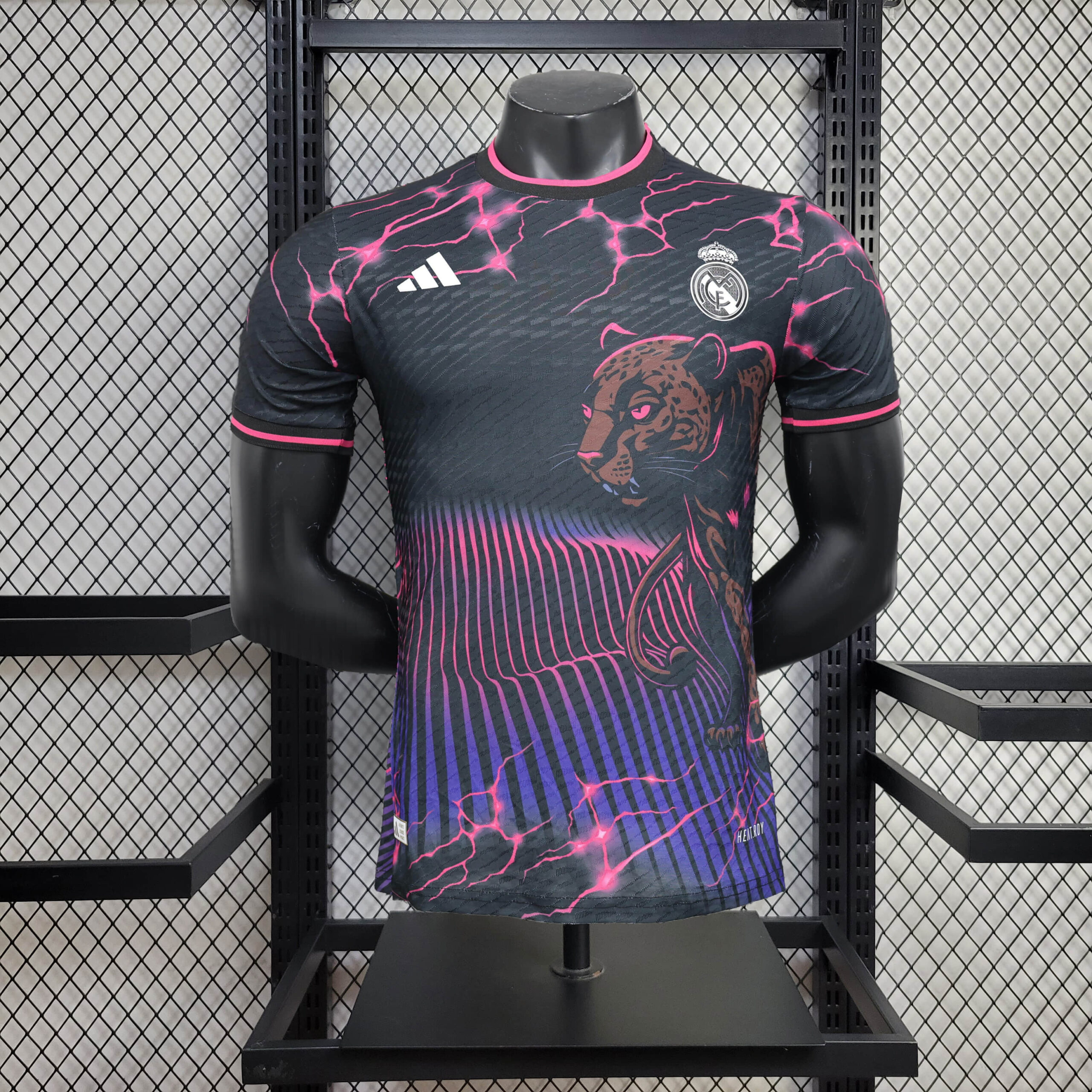 66d5b67ab6e7de5e2d6c56e66a1f33b3.jpg 2024/2025 Player Version Real Madrid Special Edition Football Shirt 1:1 Thai Quality - Image 1