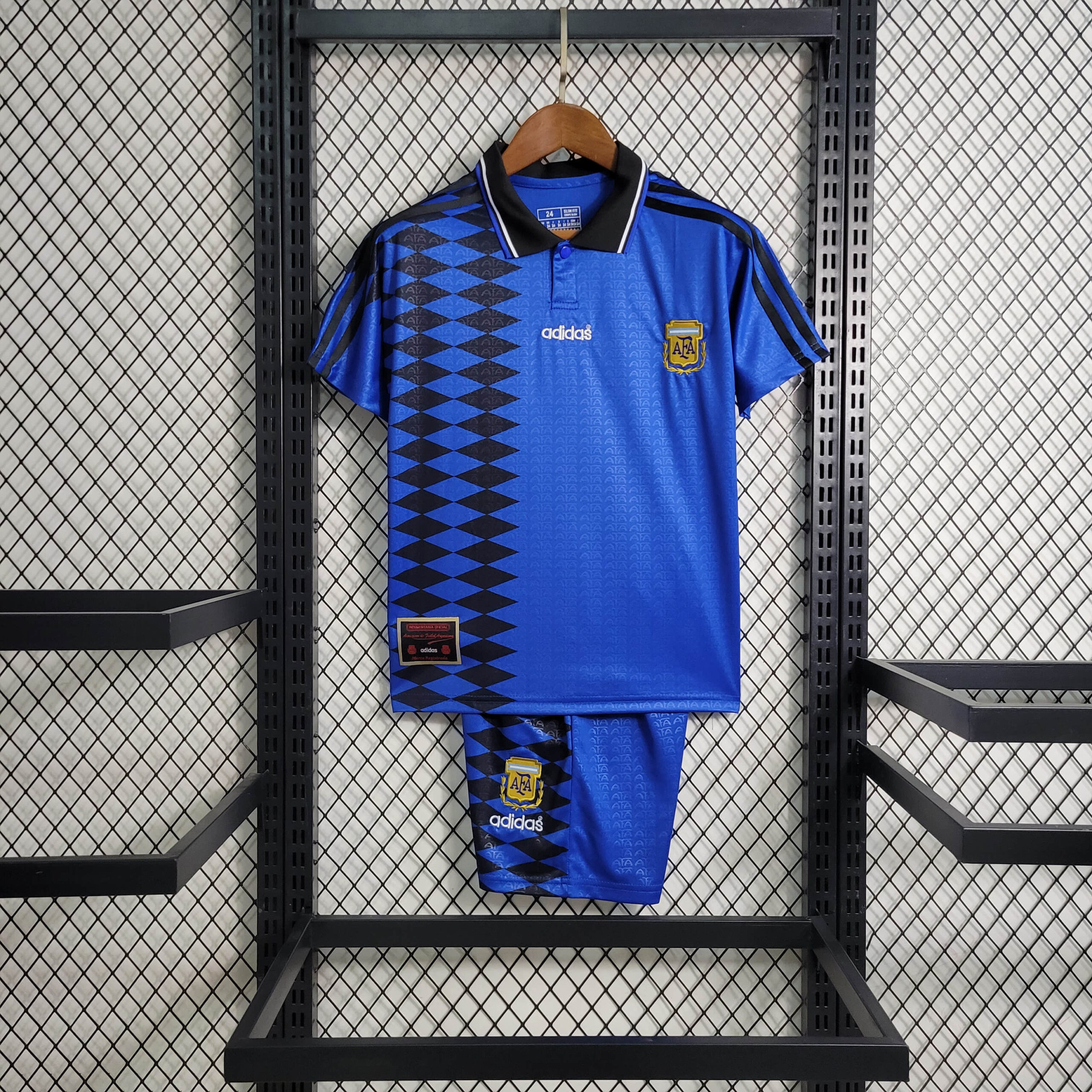 68bc6594798f858f945c207d8afbc629.jpeg 1994 Retro Argentina Away Football Shirt Kids Size 1:1 Thai Quality - Image 1