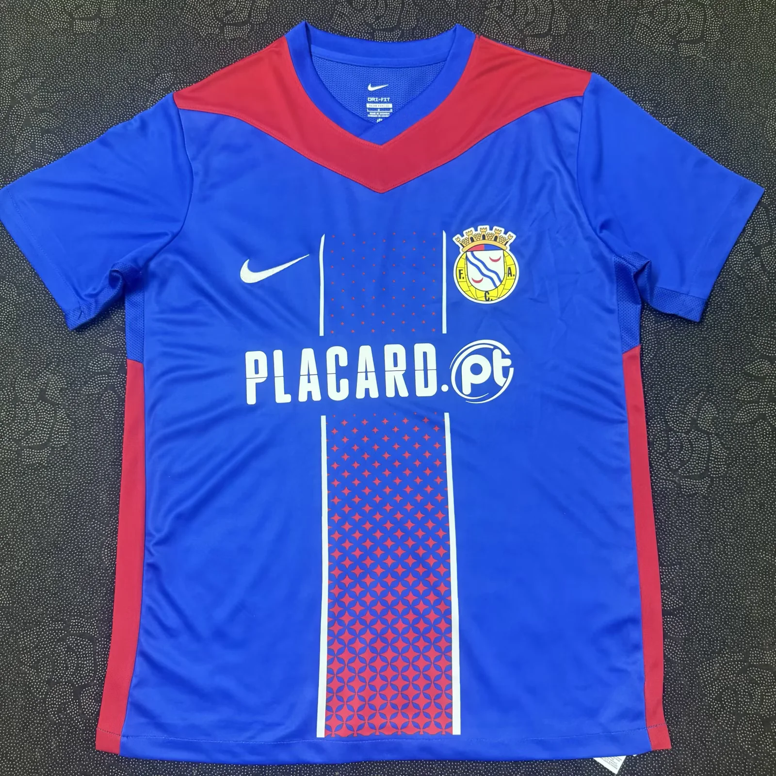 69182c11dcb9588fca77a1a52a1f87d5.webp 2025/2026 FC Alverca Home Football Shirt 1:1 Thai Quality - Image 1