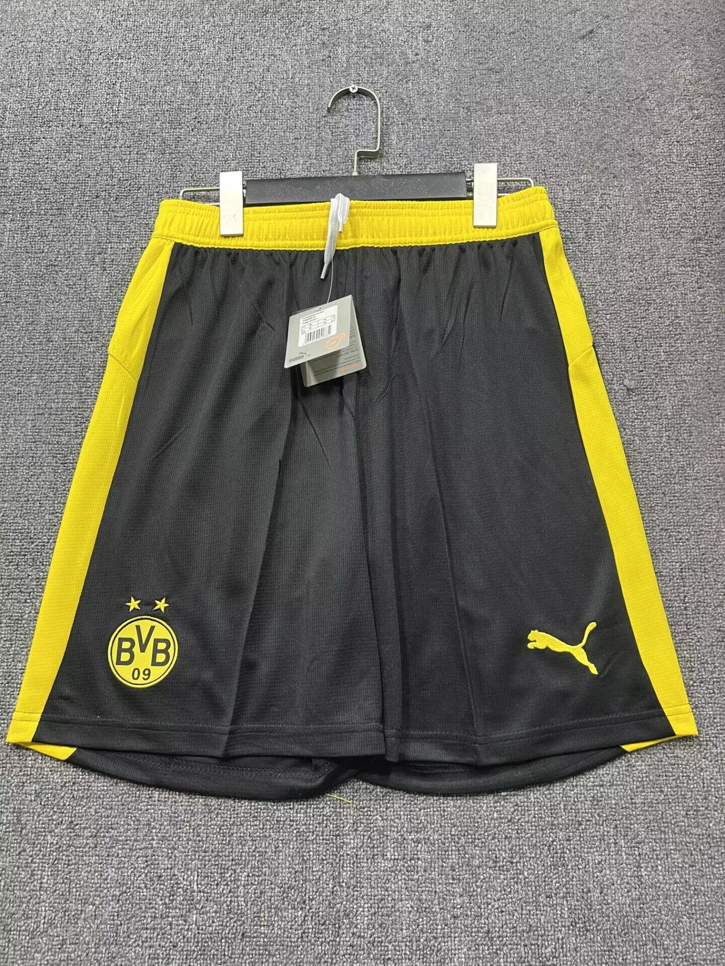 6e73f9e86cacec1feaec0c8388c20985.jpg 2025/2026 Dortmund Home Shorts 1:1 Thai Quality - Image 1