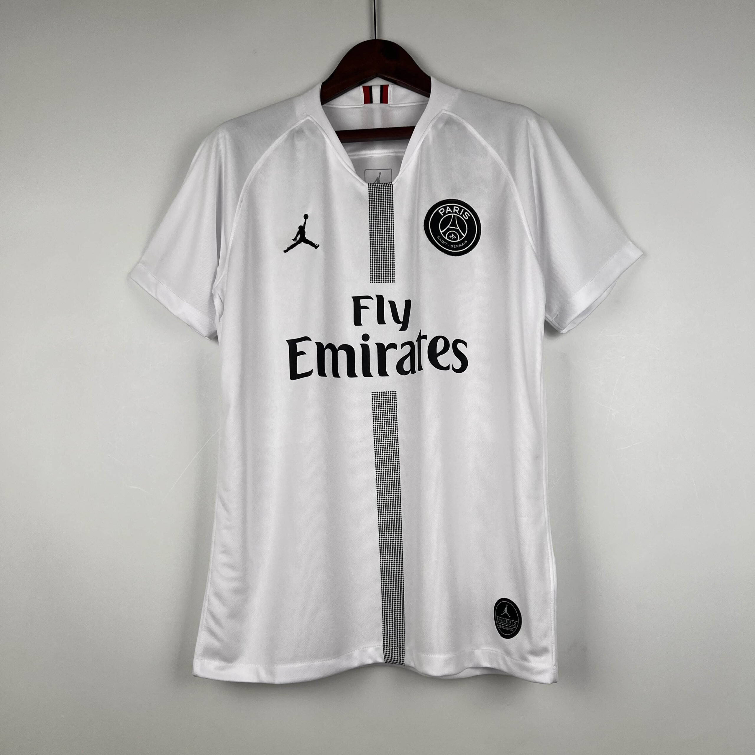 6f6599394fa3cb8b1b1777ca1f637c93.jpeg 2018/2019 Retro Paris Saint-Germain Away Football Shirt 1:1 Thai Quality - Image 1