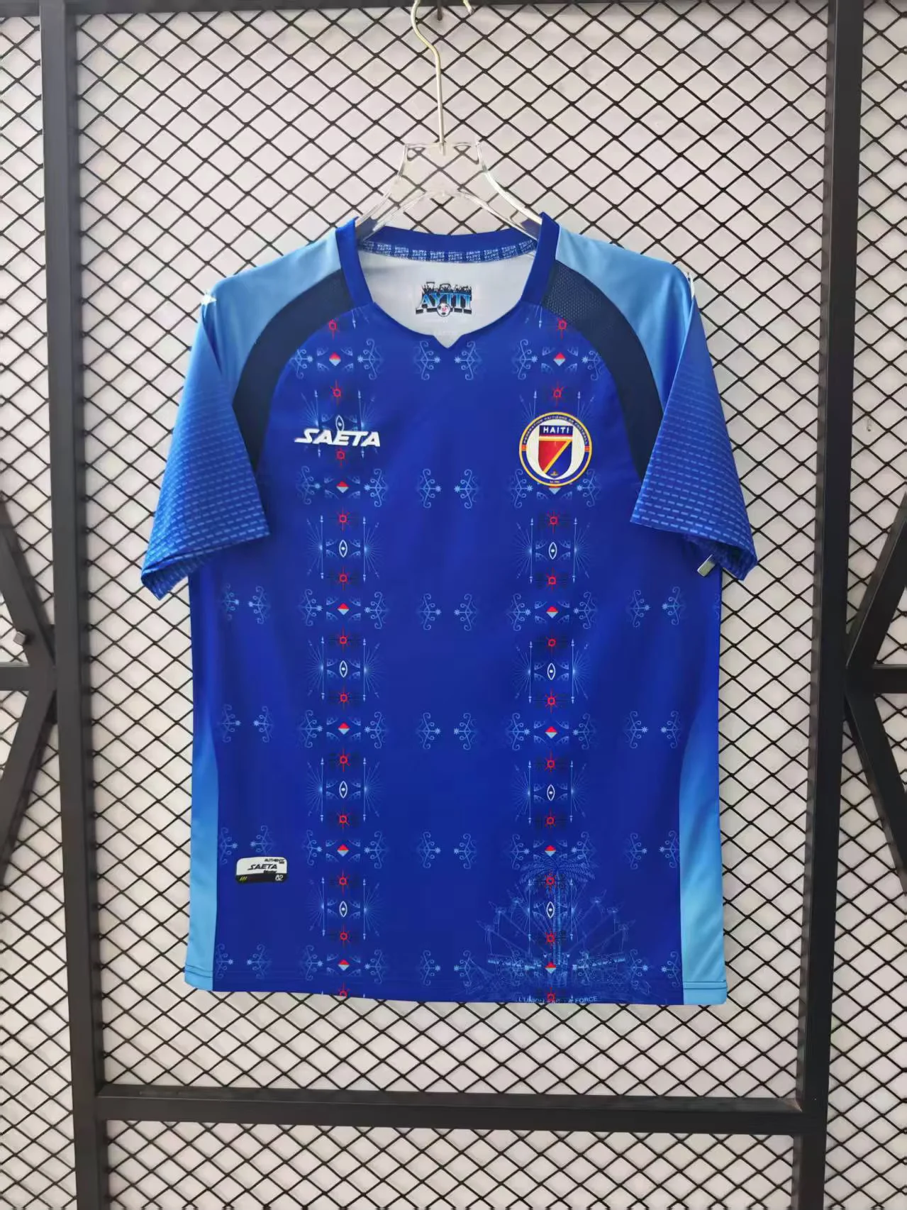 71a3793c8402a1453d43a01cd2919b96.webp 2026 Haiti Home Football Shirt 1:1 Thai Quality - Image 1