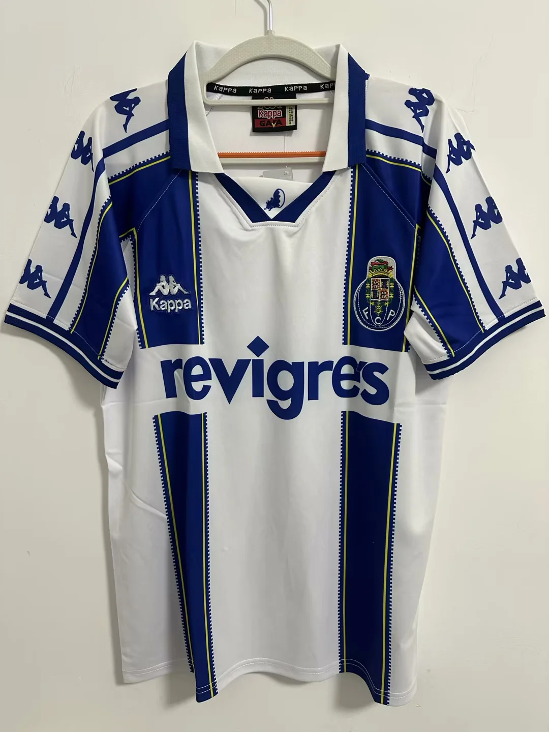 7a4ac2bf4cc53b83bdae914704c2c58d.webp 1985/1987 Retro FC Porto Home Football Shirt 1:1 Thai Quality - Image 1