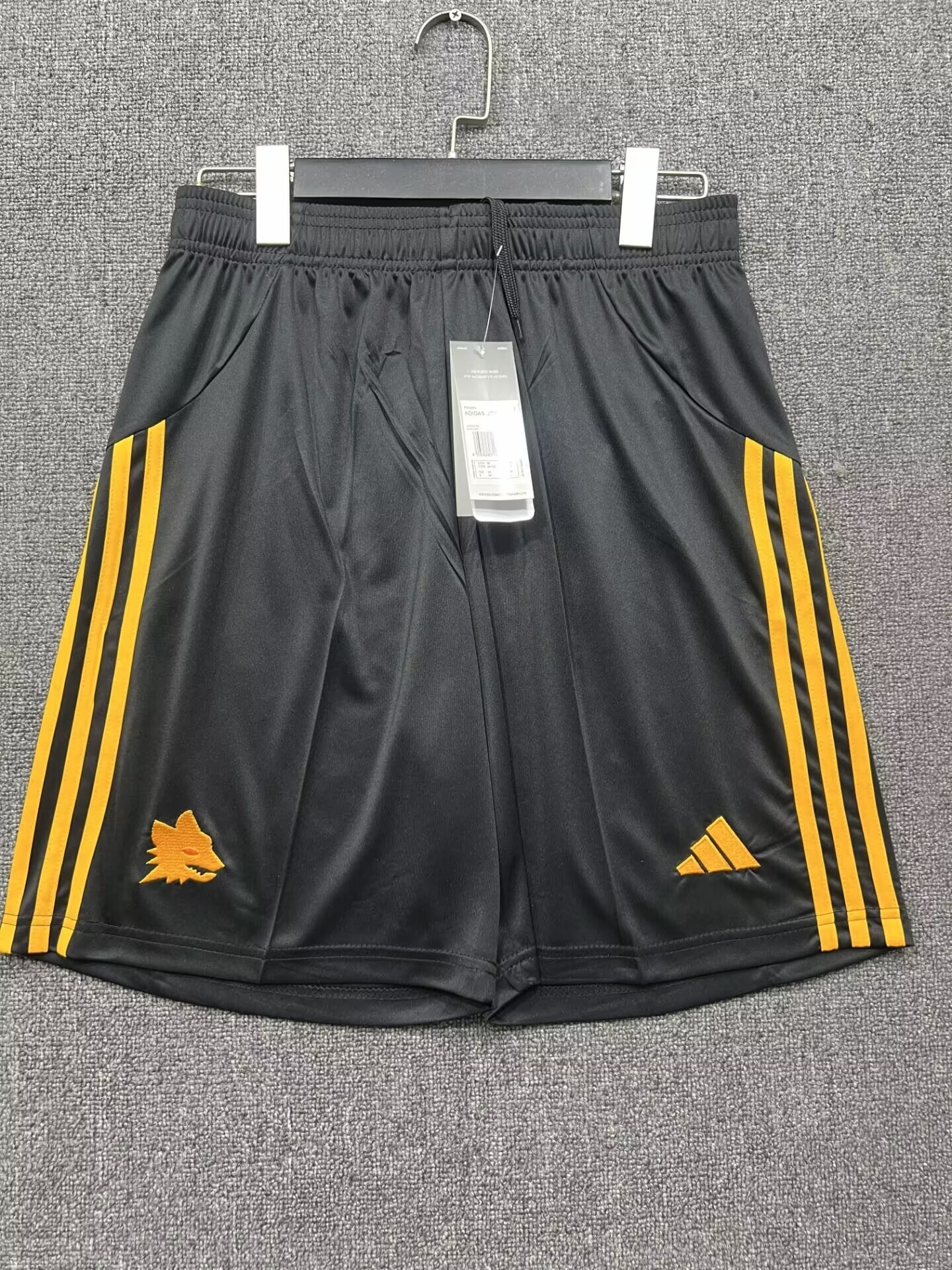 7aafff0a3cae162c5c18477666697c53.jpg 2025/2026 AS Roma Away Shorts 1:1 Thai Quality - Image 1