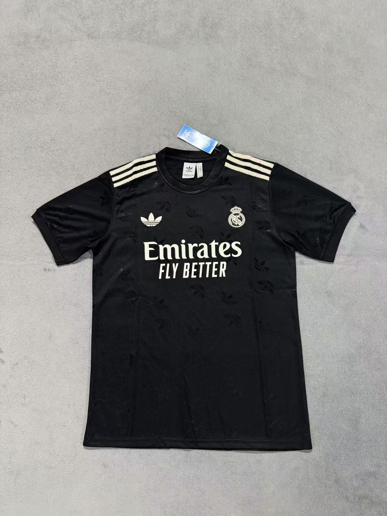 7c126ba2b2fa9604318bb46ccd4b6897.jpg 2025/2026 Real Madrid Special Edition Football Shirt 1:1 Thai Quality - Image 1