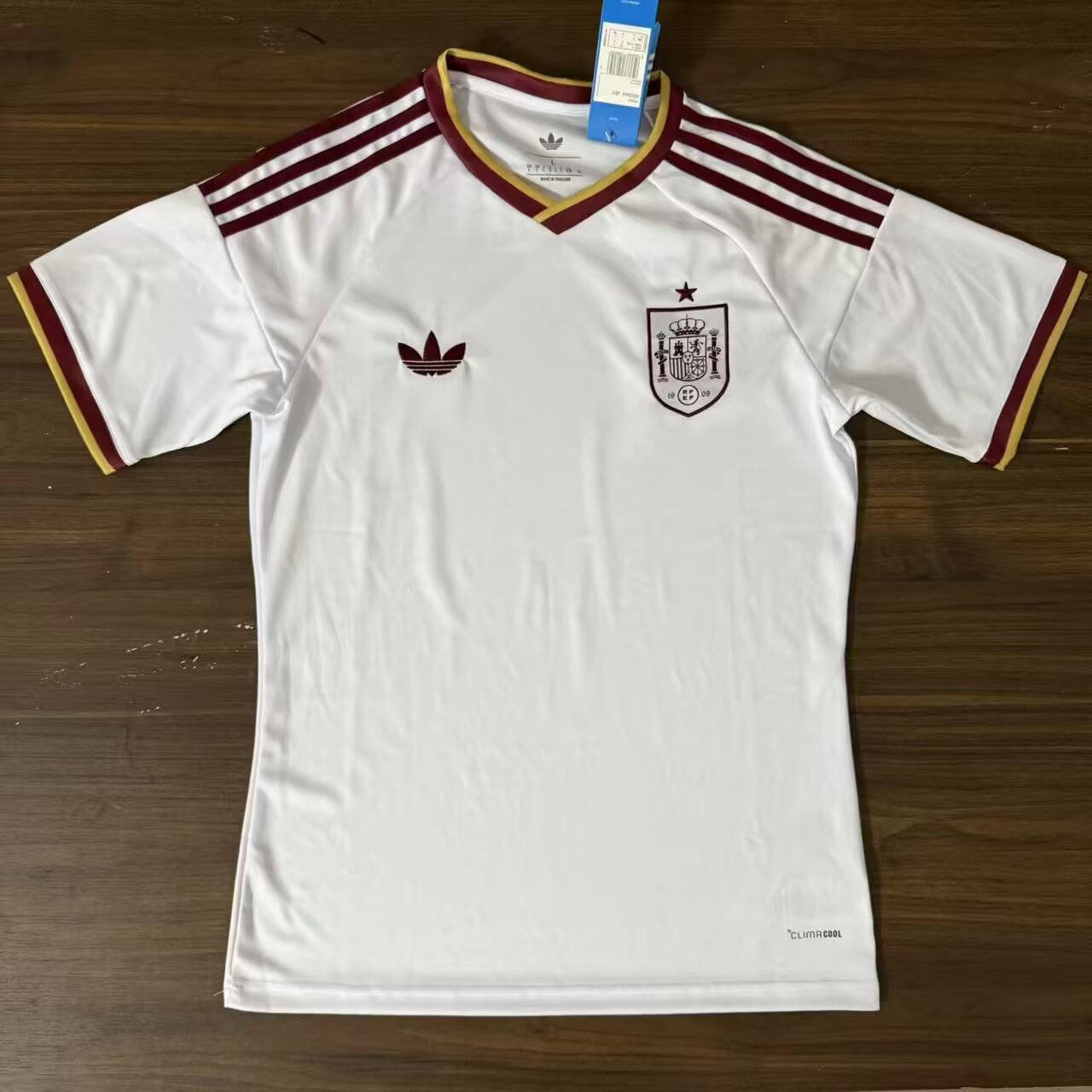 832b139d5e0421d9003098ccca9acf83.jpeg 2026 Spain Away Football Shirt 1:1 Thai Quality - Image 1