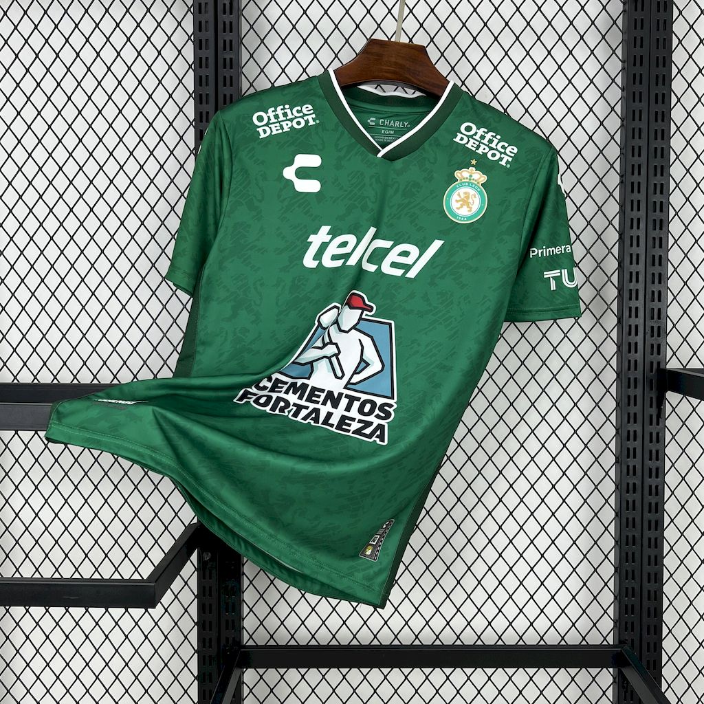 88d40f6cb35ffcdca4f2ee8a5ebde93e.jpg 2025/2026 Club Leon Home Football Shirt 1:1 Thai Quality - Image 1
