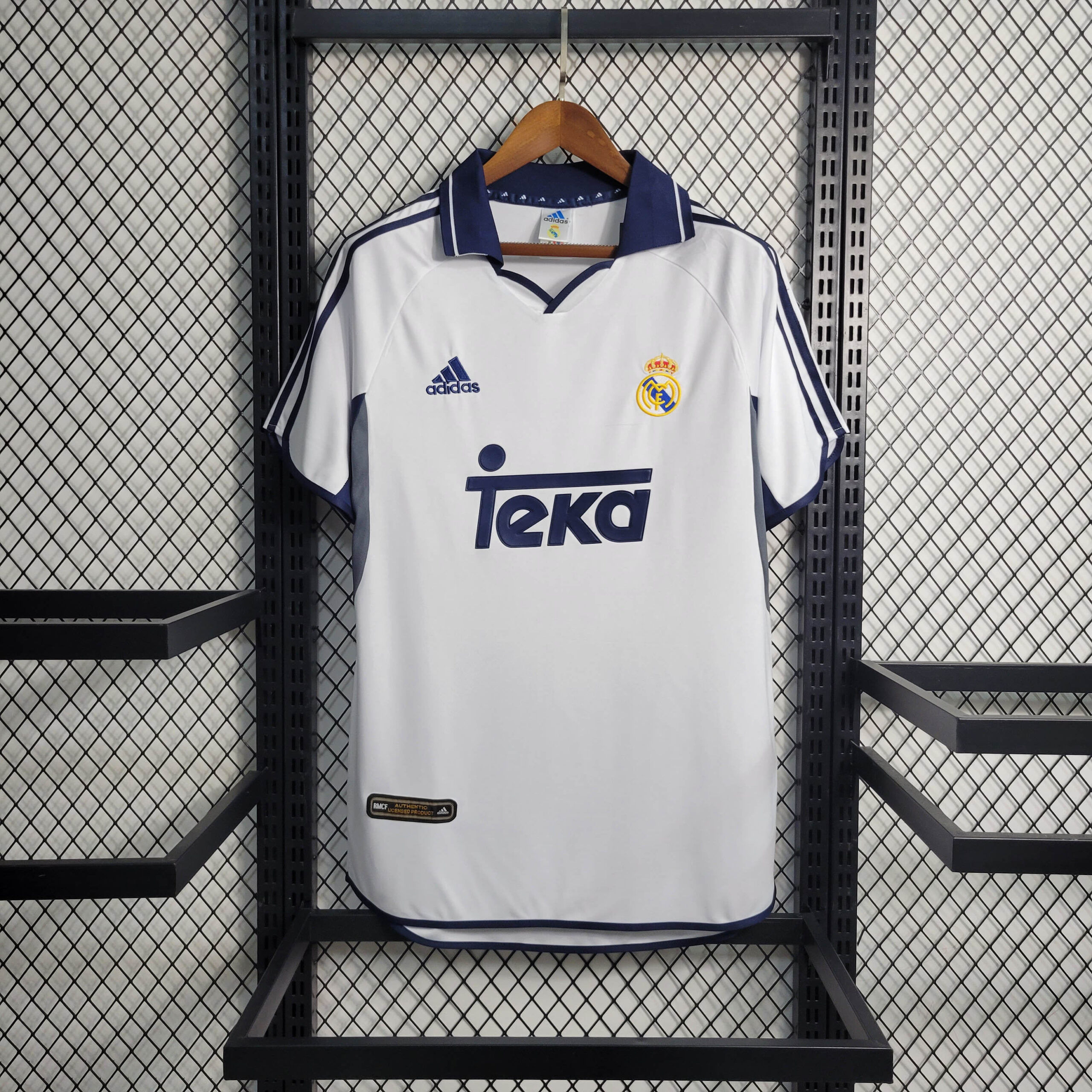 89ebd94d588413841c73aa9796646983.jpeg 2000/2001 Retro Real Madrid Home Football Shirt 1:1 Thai Quality - Image 1