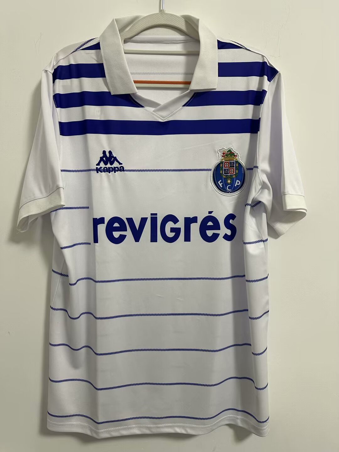 8b4f40529583261cdac32a976059ae76.jpg 1985/1986 Porto Away Football Shirt 1:1 Thai Quality - Image 1