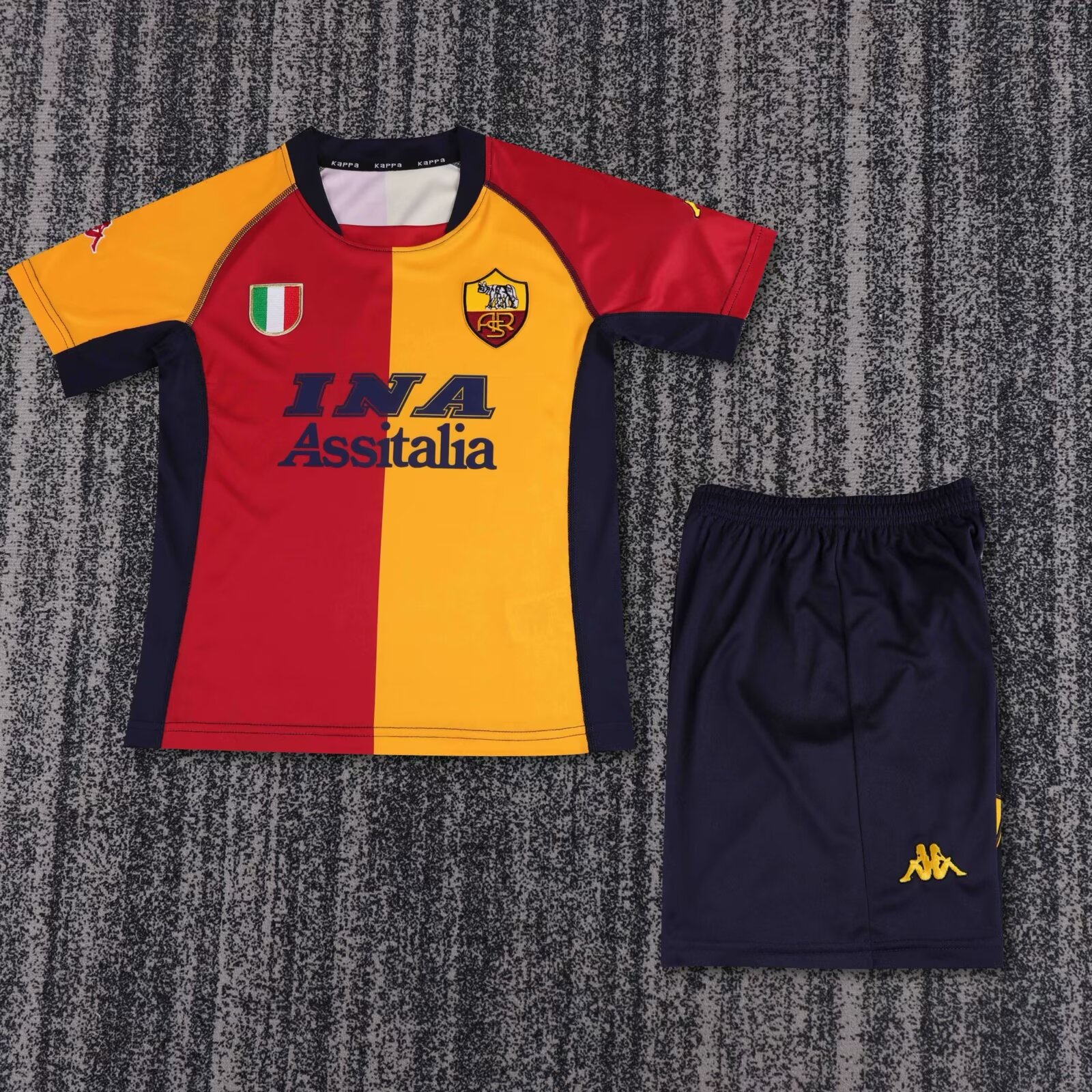 8ce9c9a61c12bedfa772889f9844dd2e.jpg 2000/2001 Retro AS Roma Home Football Shirt Kids Size 1:1 Thai Quality - Image 1