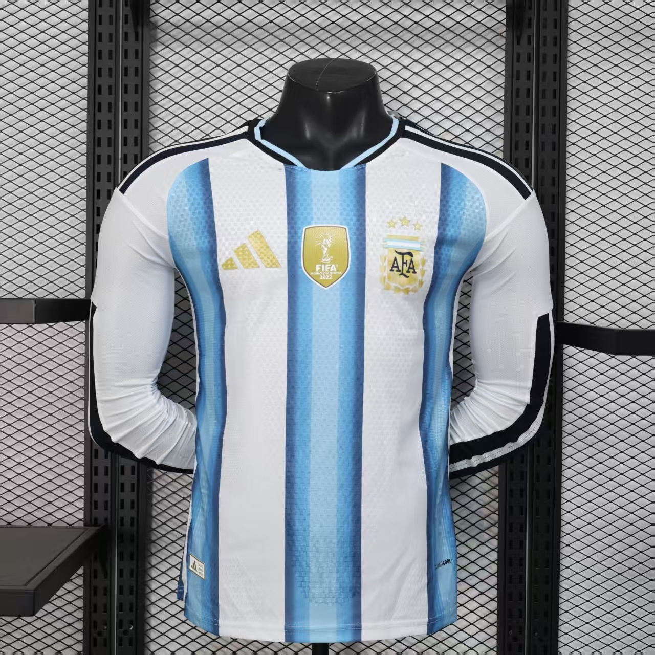 8eb92325e47fd58893e59bc704612dba.jpg 2026 Player Version Long Sleeve Argentina Home Football Shirt 1:1 Thai Quality - Image 1