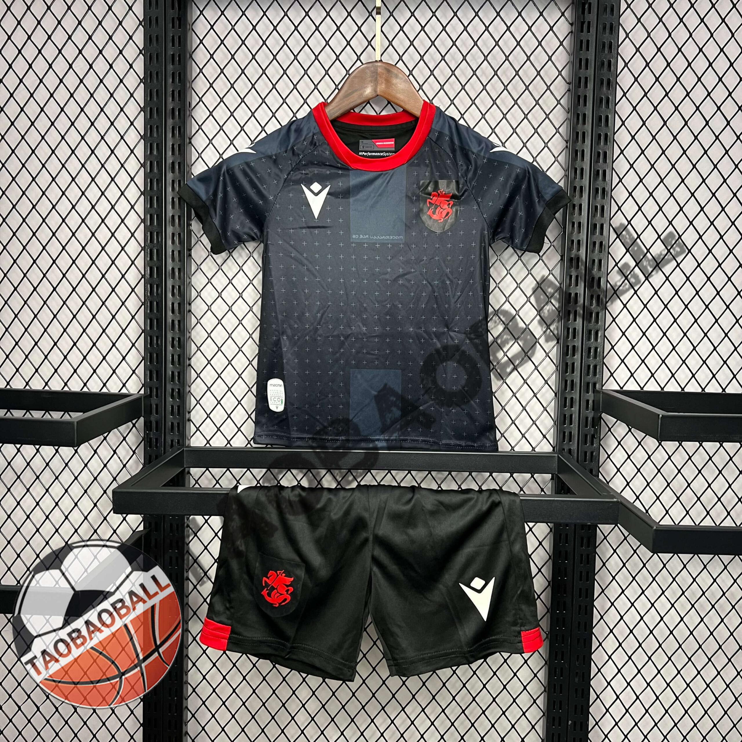 8f6d481bb8e12aba7851eca3b59f5e15.jpeg 2024 Georgia Away Football Shirt Kids Size 1:1 Thai Quality - Image 1