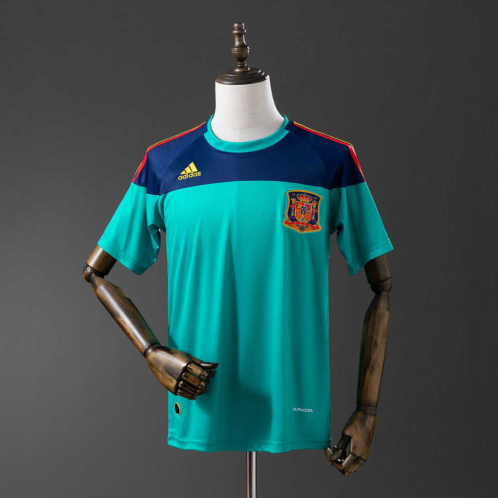 9033df1e84de7ecccca35f0ec5d374da.jpg 2010 Retro Spain Goalkeeper Football Shirt 1:1 Thai Quality - Image 1