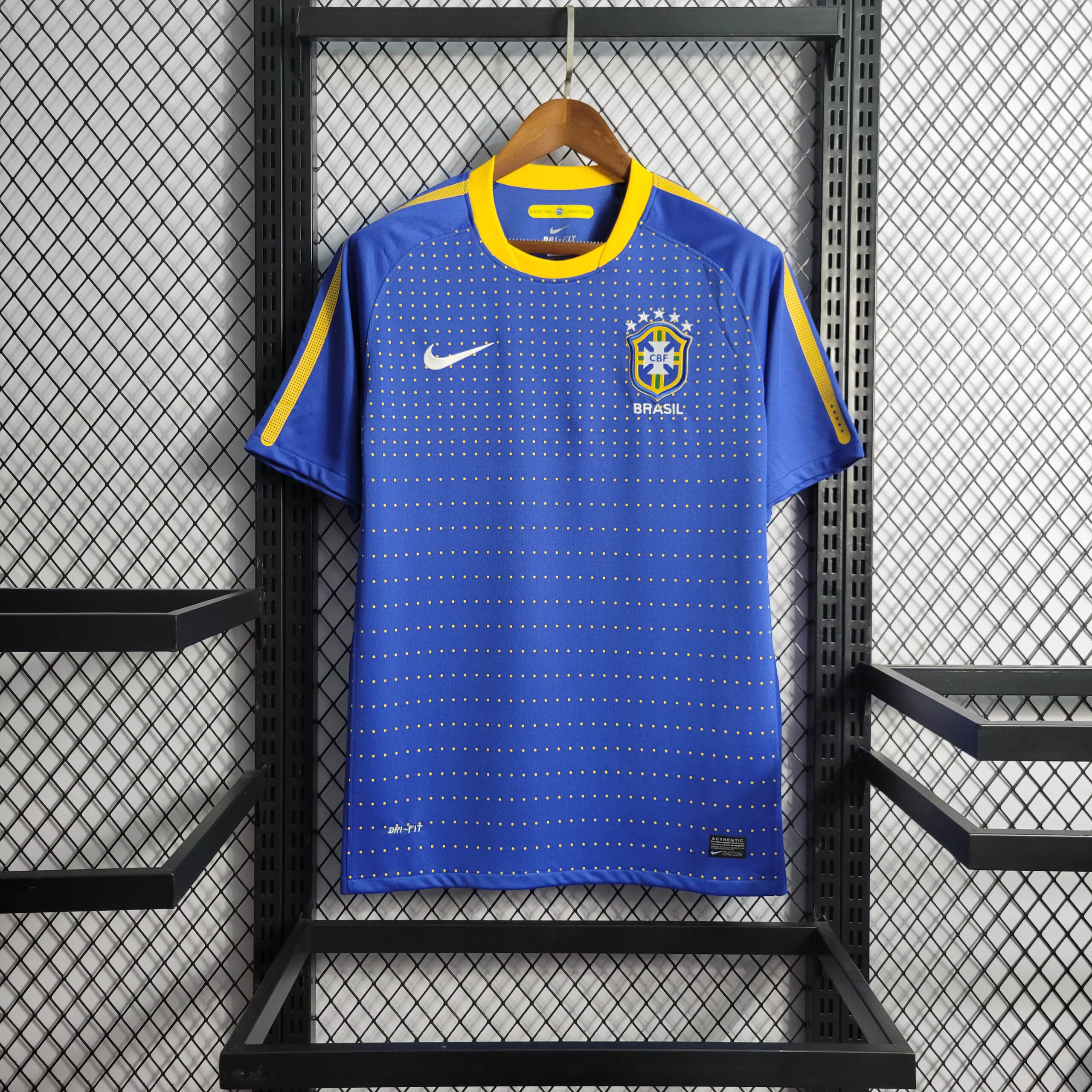 96a2ff1c234ce9041f56c22b910d518a.jpeg 2010 Retro Brazil Away Football Shirt 1:1 Thai Quality - Image 1